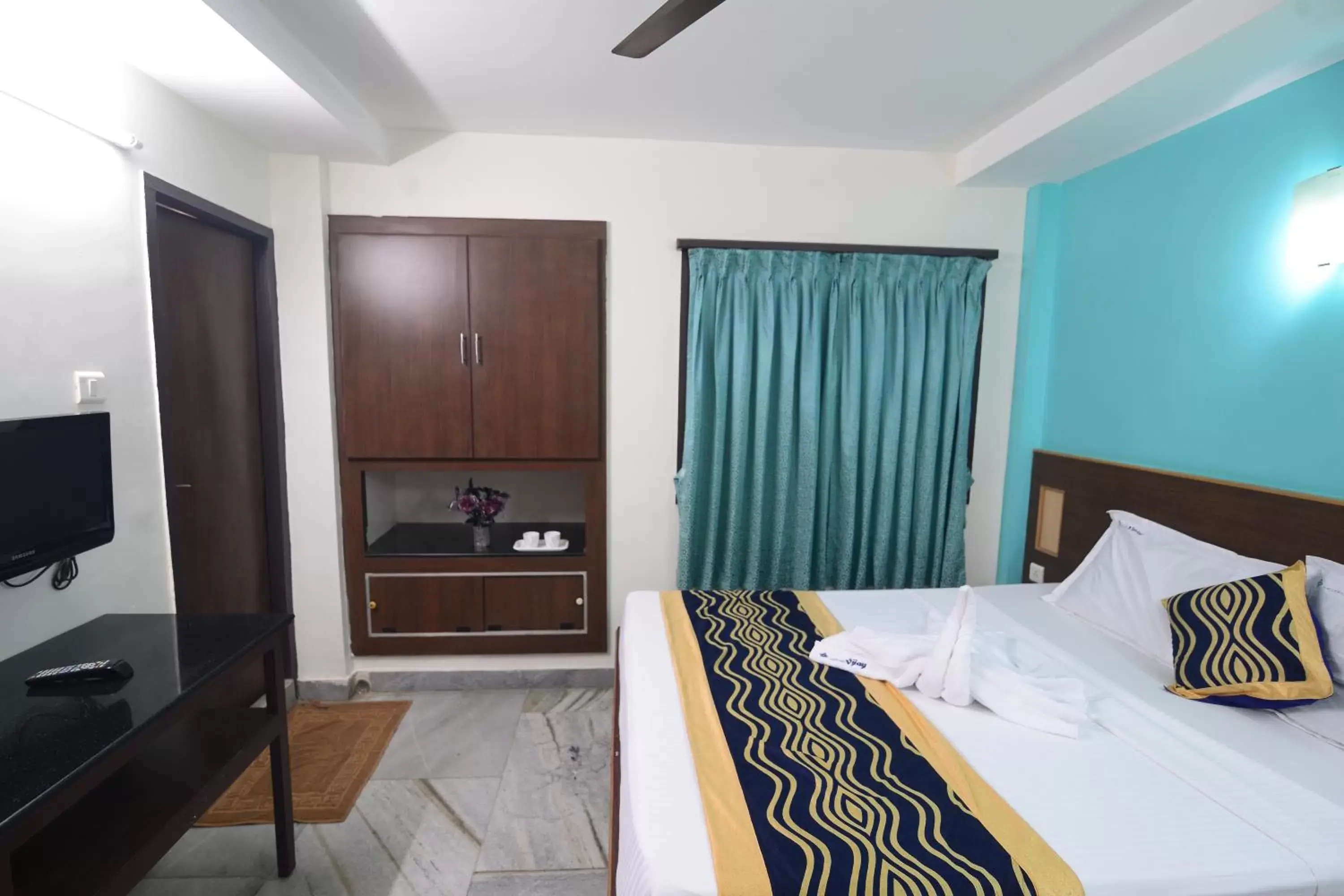 Bedroom, Bed in Hotel Vijay