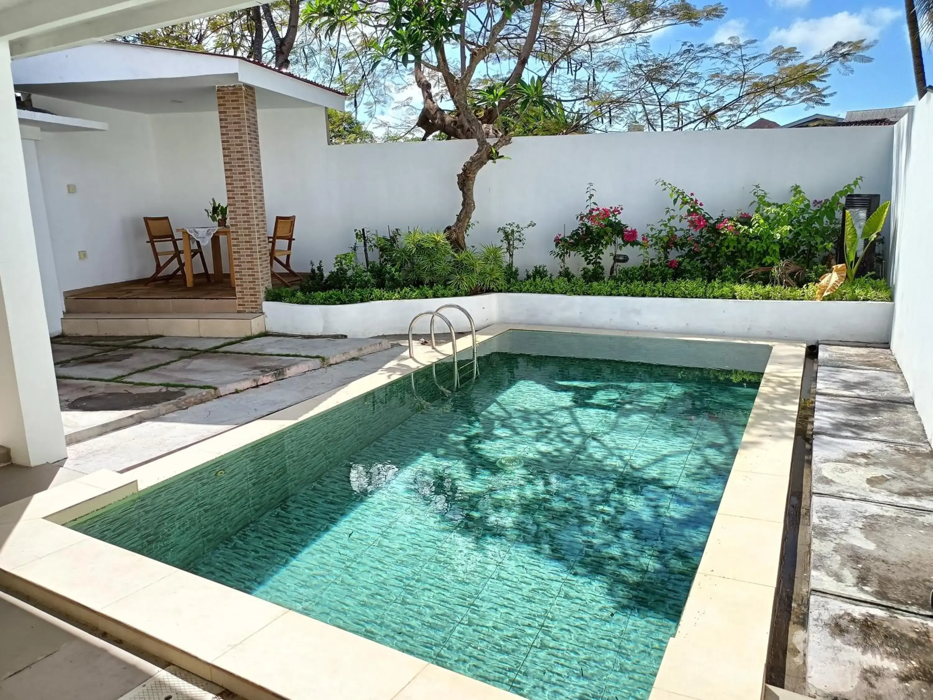 Swimming Pool in Lavender Villa & Spa