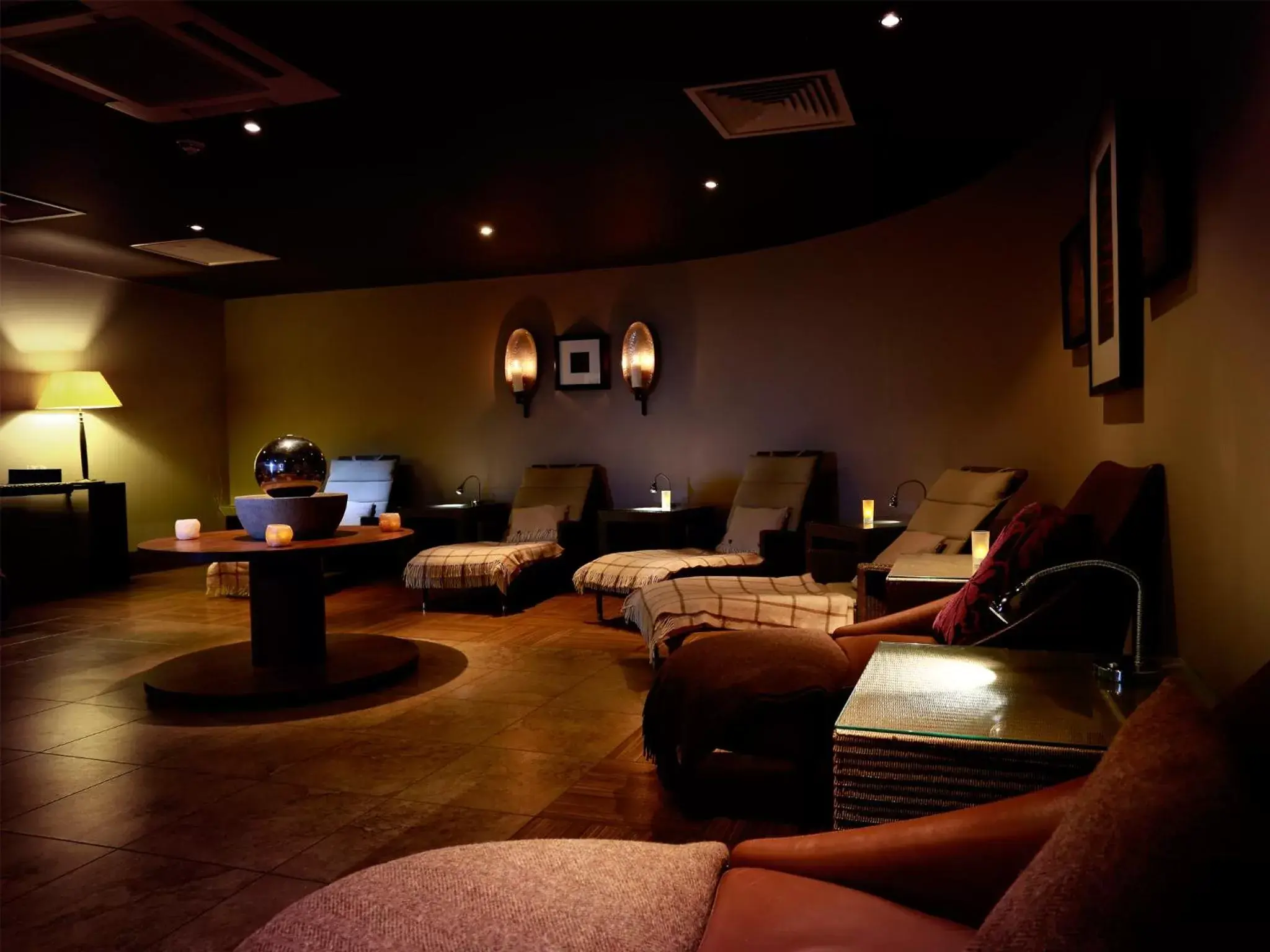 Spa and wellness centre/facilities, Lounge/Bar in Macdonald Portal Hotel, Golf & Spa Cobblers Cross, Cheshire