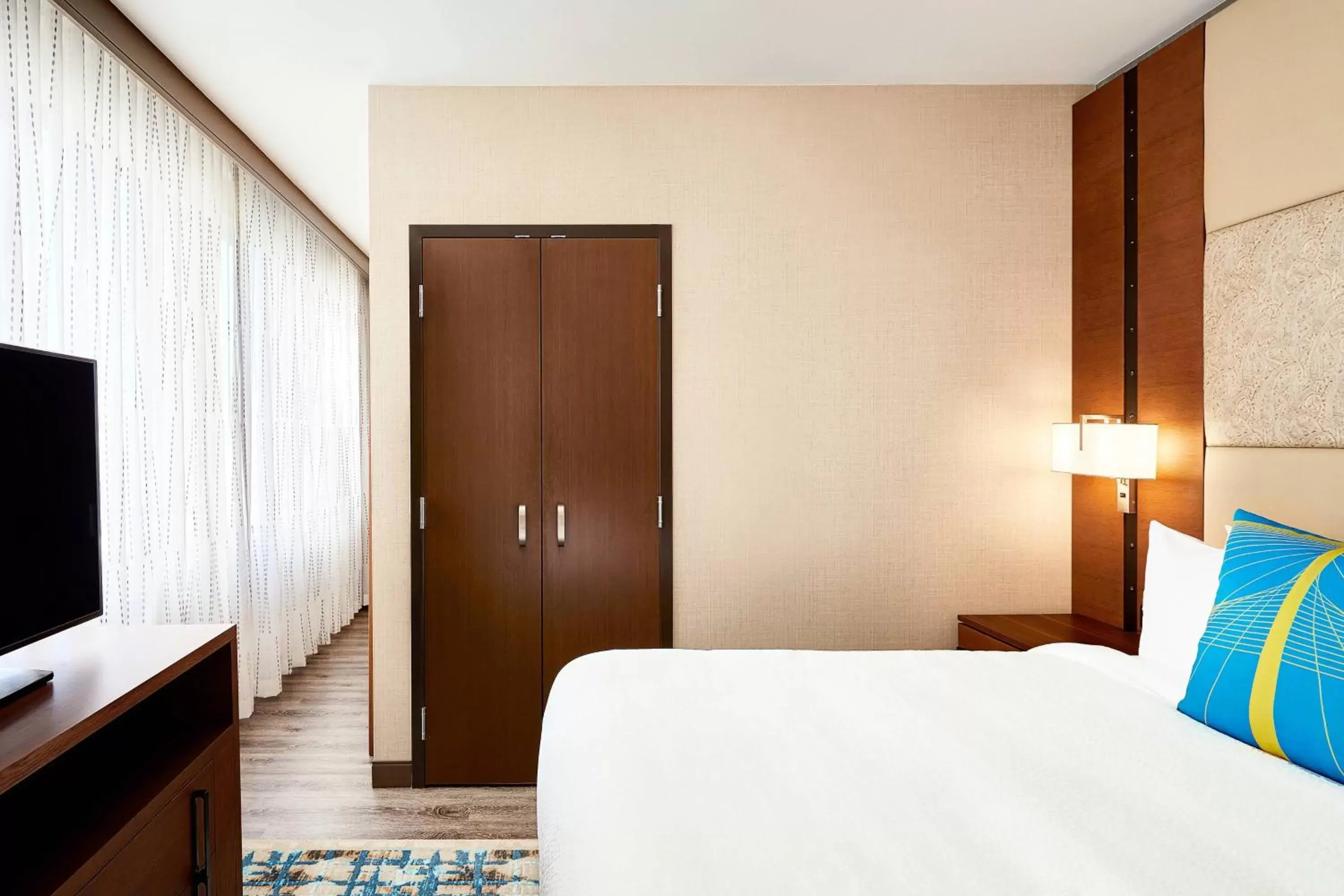 Bedroom, Bed in Residence Inn by Marriott Dallas Downtown