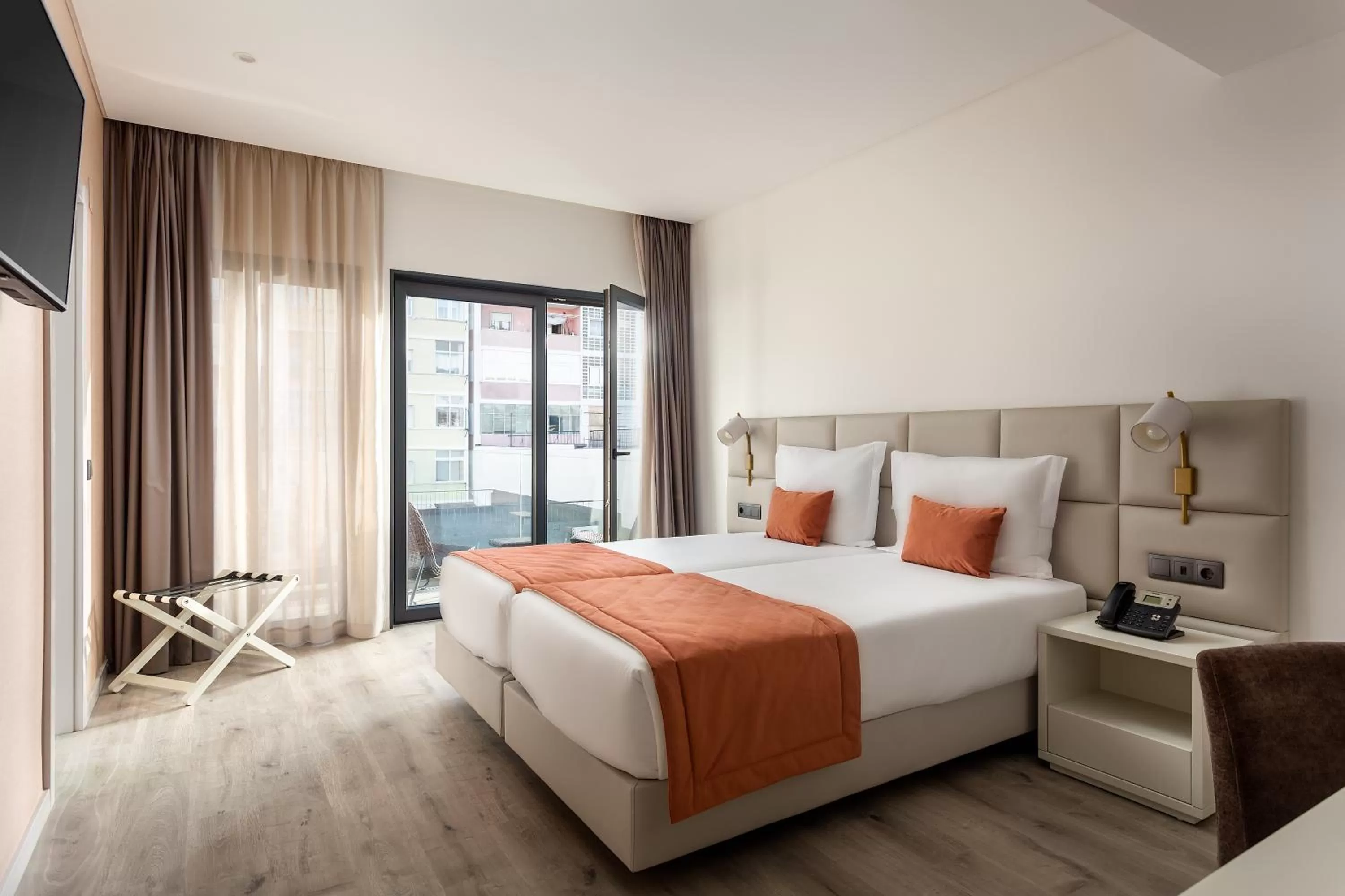 Photo of the whole room, Bed in Empire Marquês Hotel