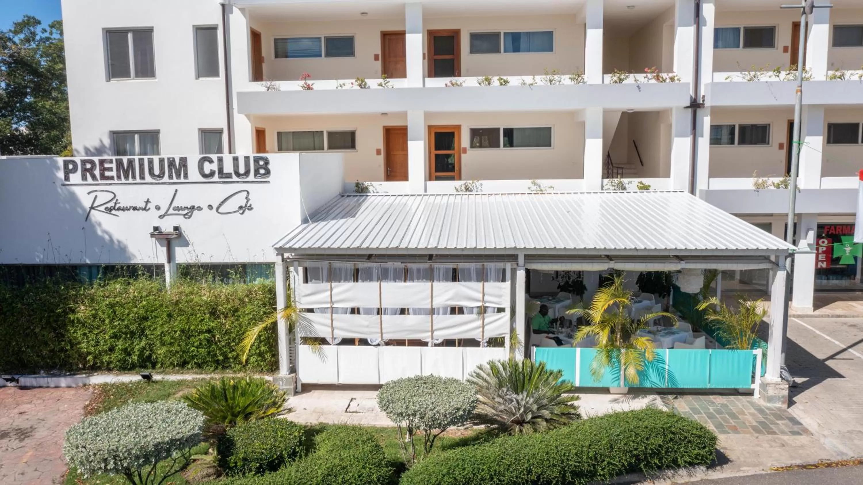 Restaurant/places to eat in Instyle Residences at Infiniti Blu