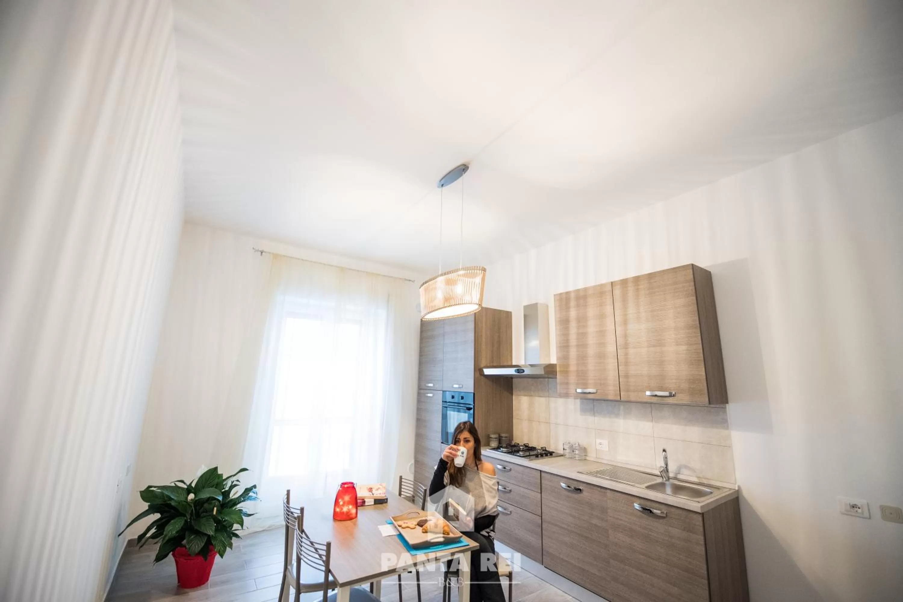 Kitchen or kitchenette in Pantarei B&B