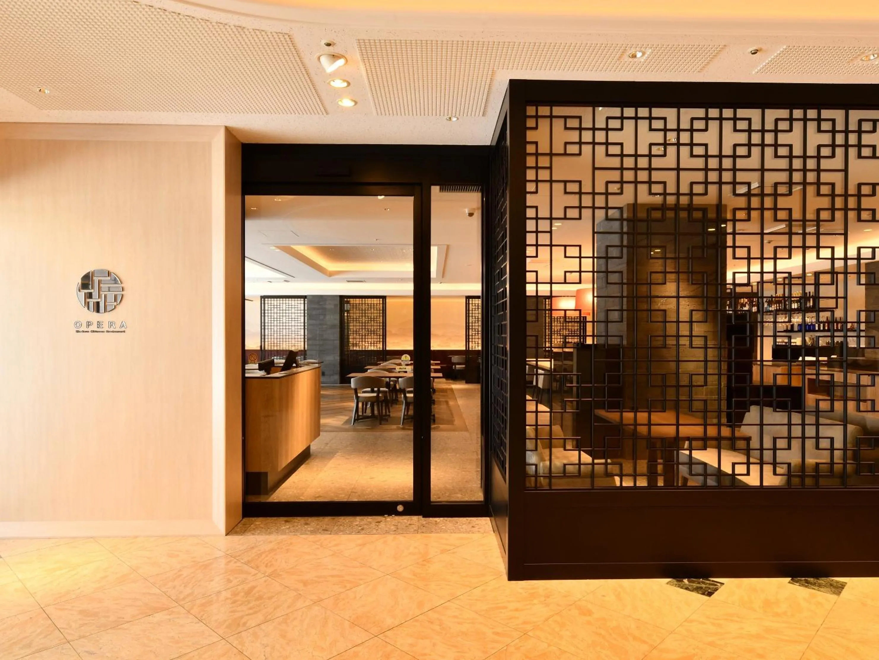 Restaurant/places to eat in ART Hotel Oita