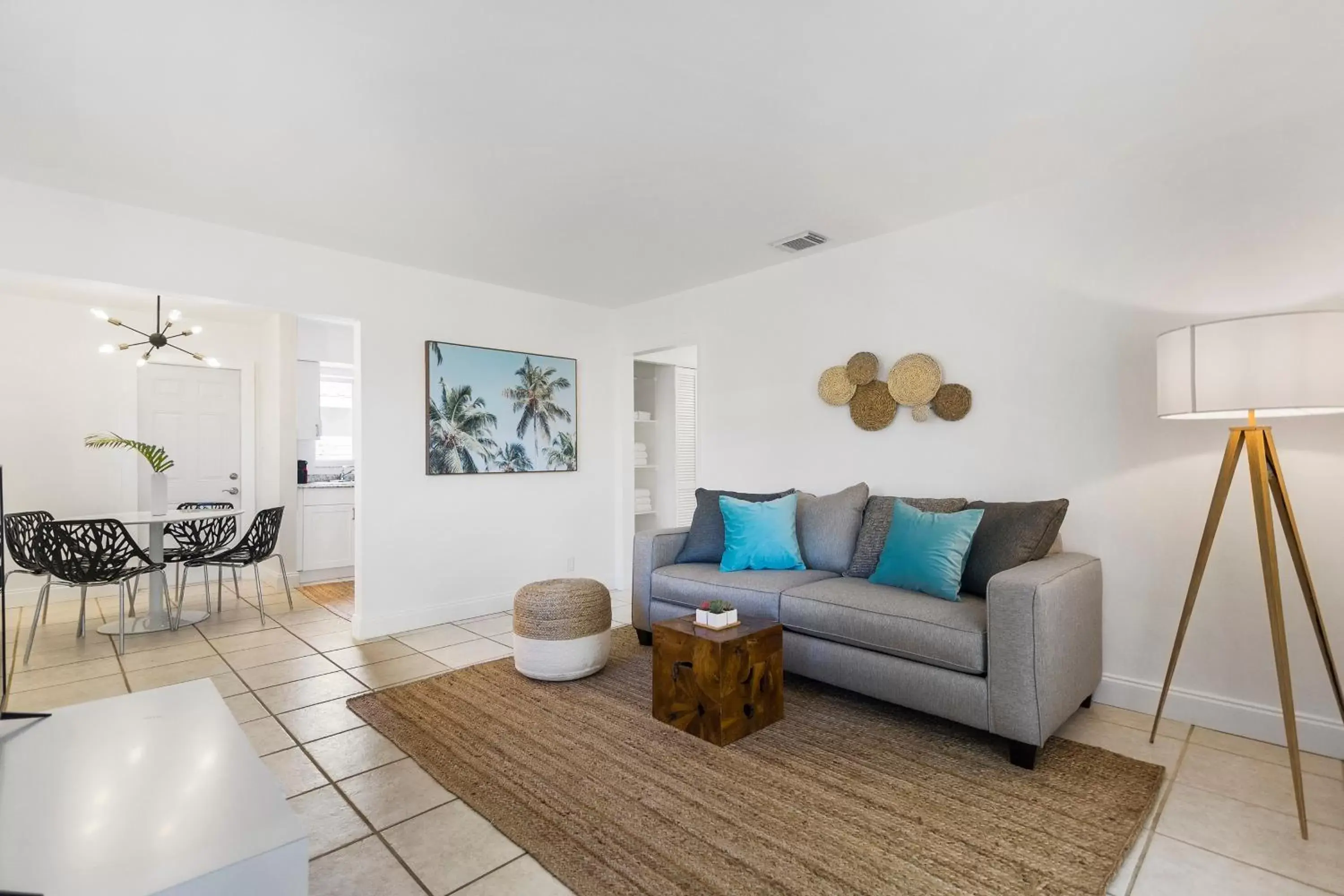 Living room, Seating Area in Alani Bay Premium Condos