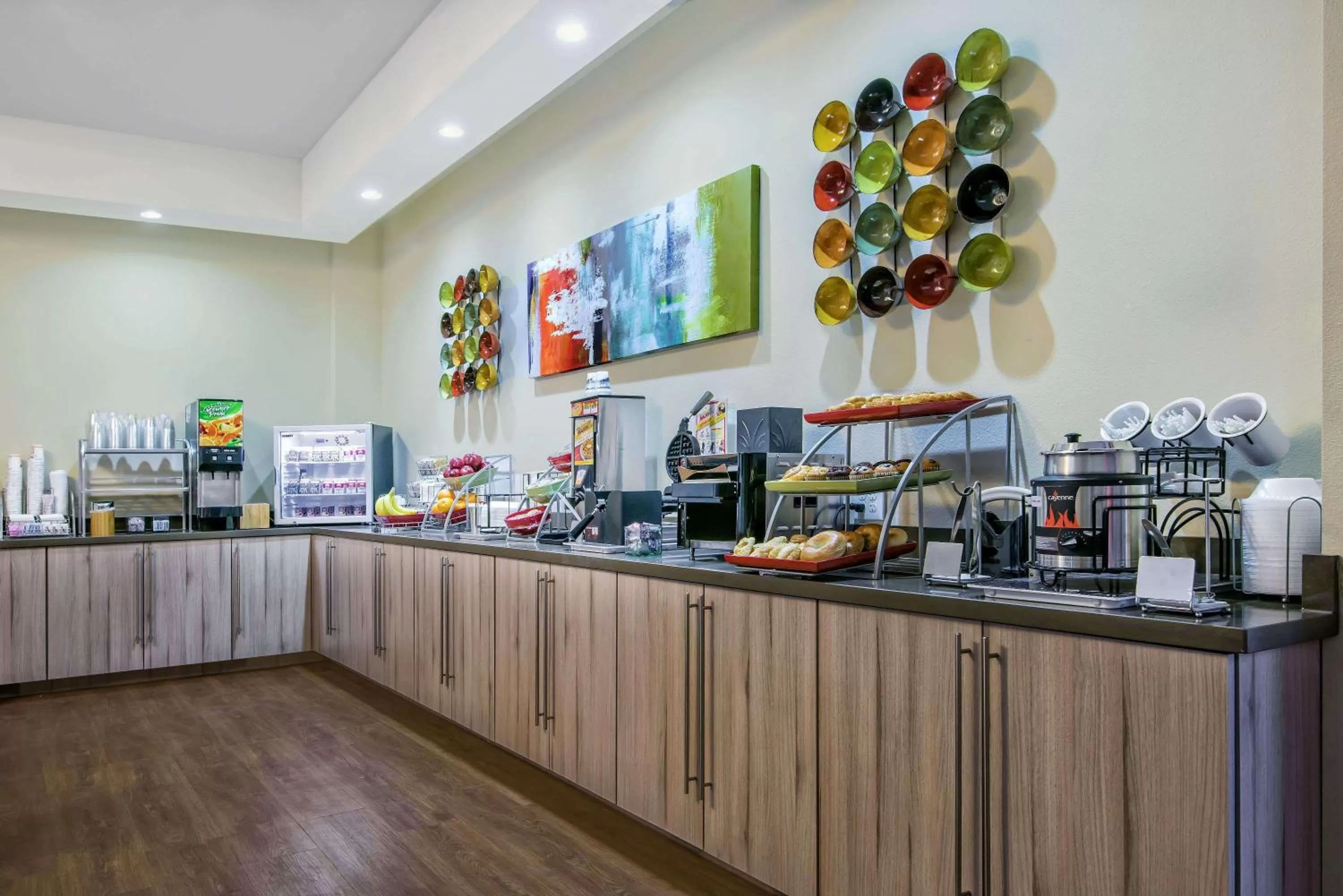 Restaurant/places to eat in Hawthorn Extended Stay by Wyndham McAllen