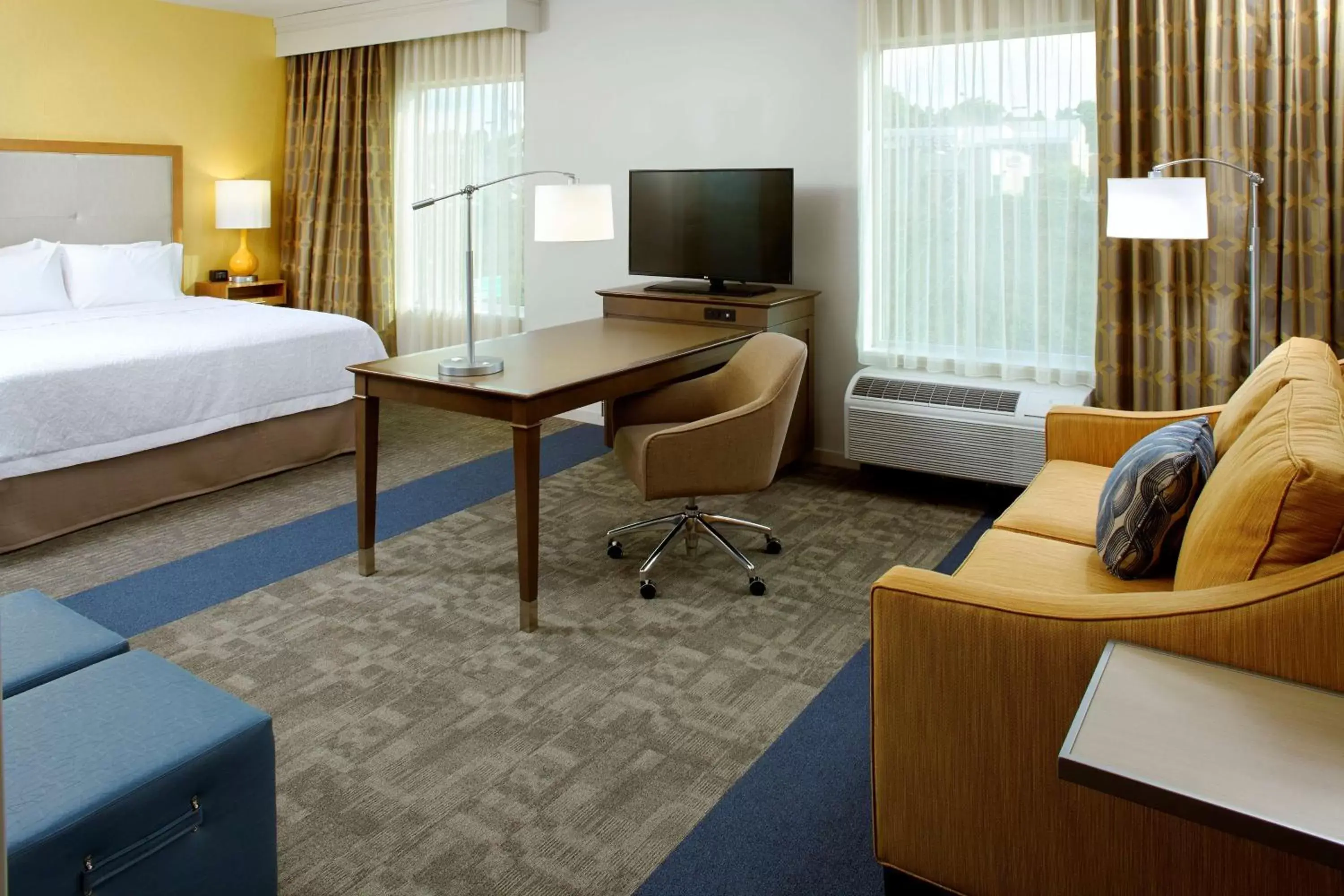 King Studio Suite - Non-Smoking in Hampton Inn & Suites Pittsburgh Airport South/Settlers Ridge King Studio Suite - Non-Smoking in Hampton Inn & Suites Pittsburgh Airport South/Settlers Ridge