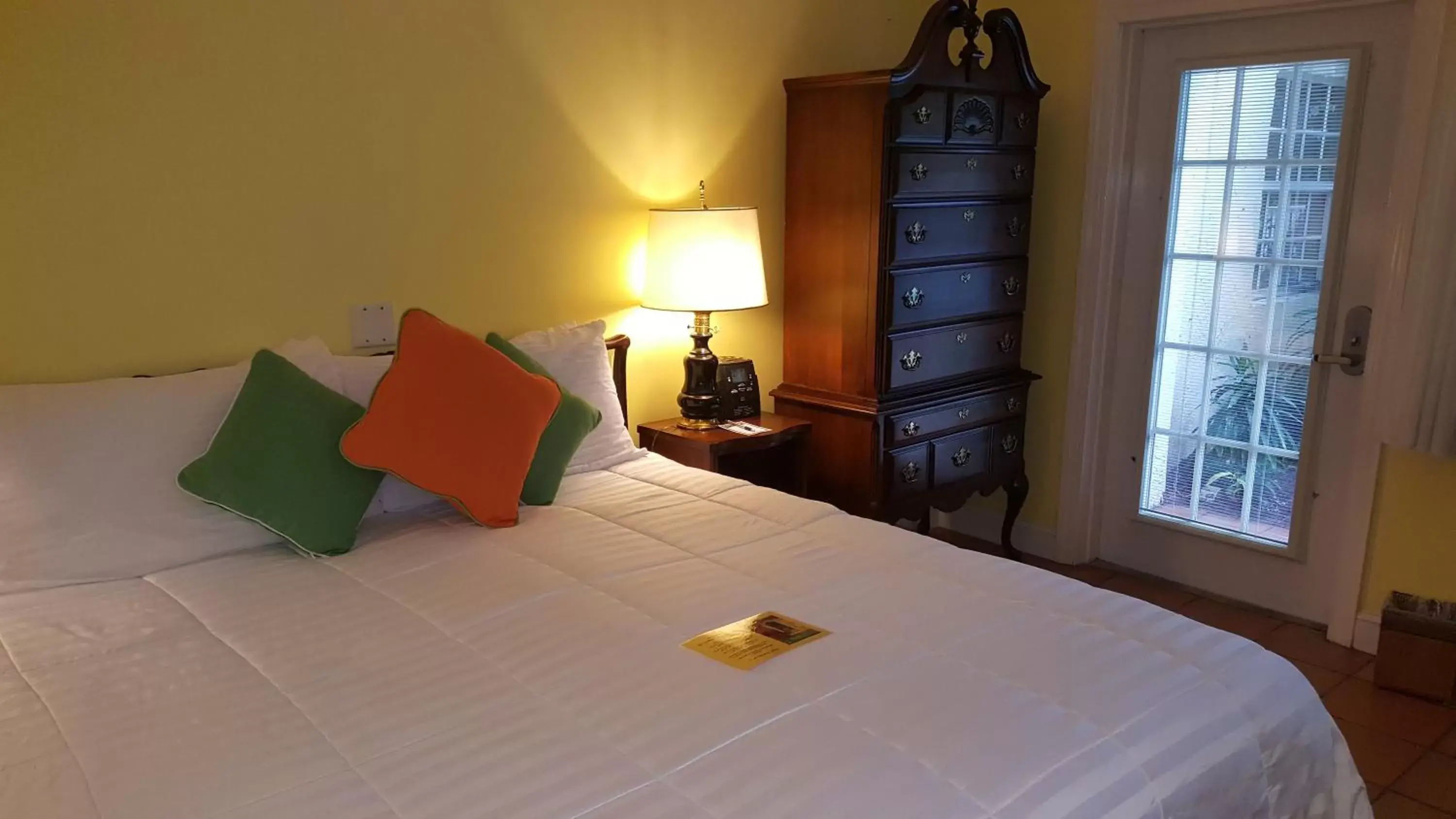Photo of the whole room, Room Photo in The Caribbean Court Boutique Hotel