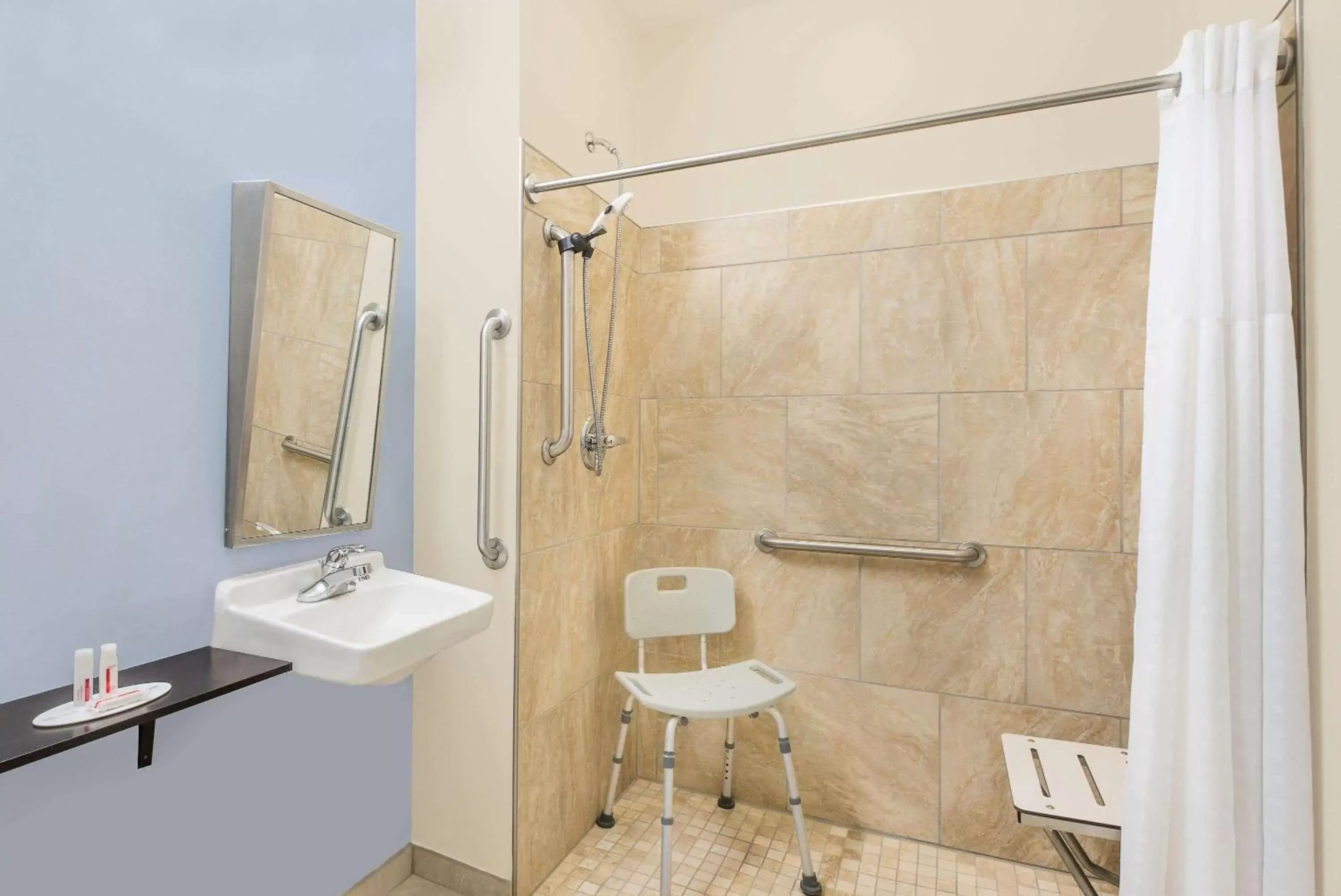 Shower, Bathroom in Microtel Inn & Suites by Wyndham Waynesburg