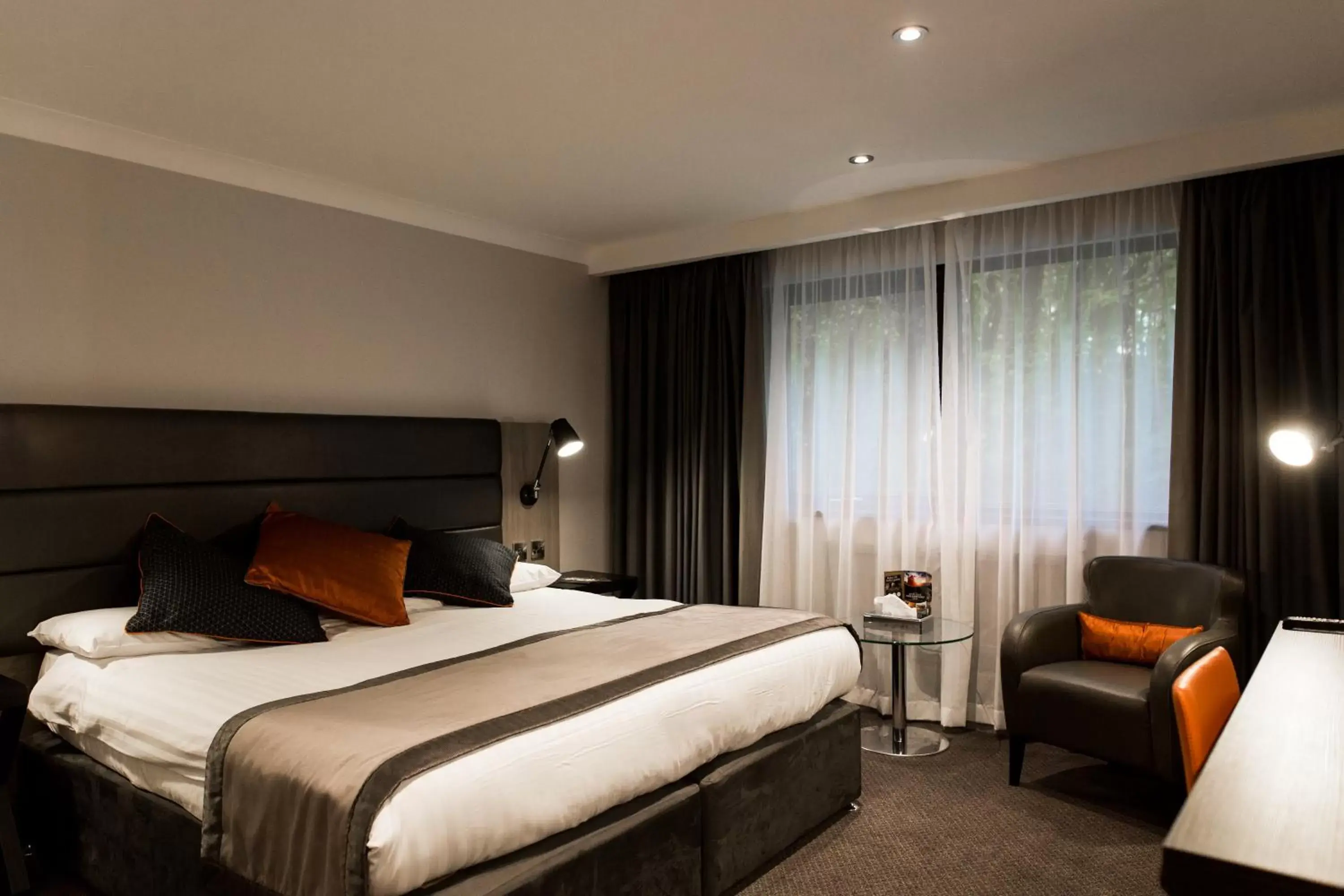 Bedroom, Bed in Mercure Newcastle George Washington Hotel Golf & Spa