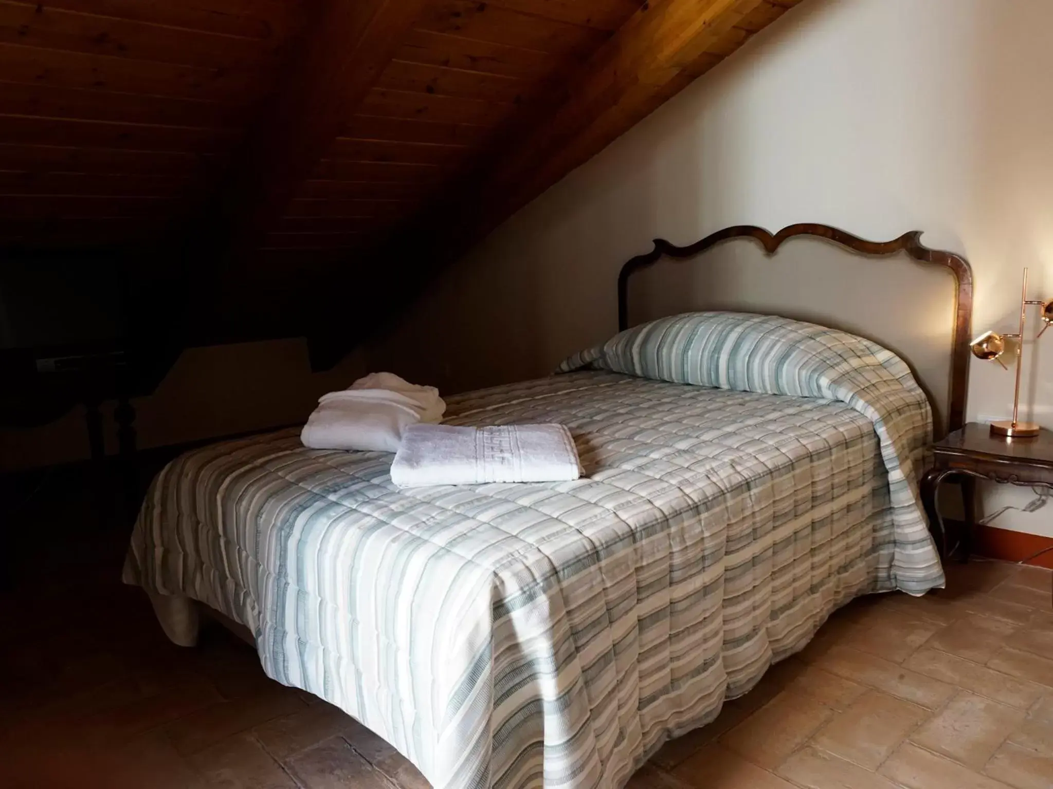 Bed in Casa Isolani - Santo Stefano