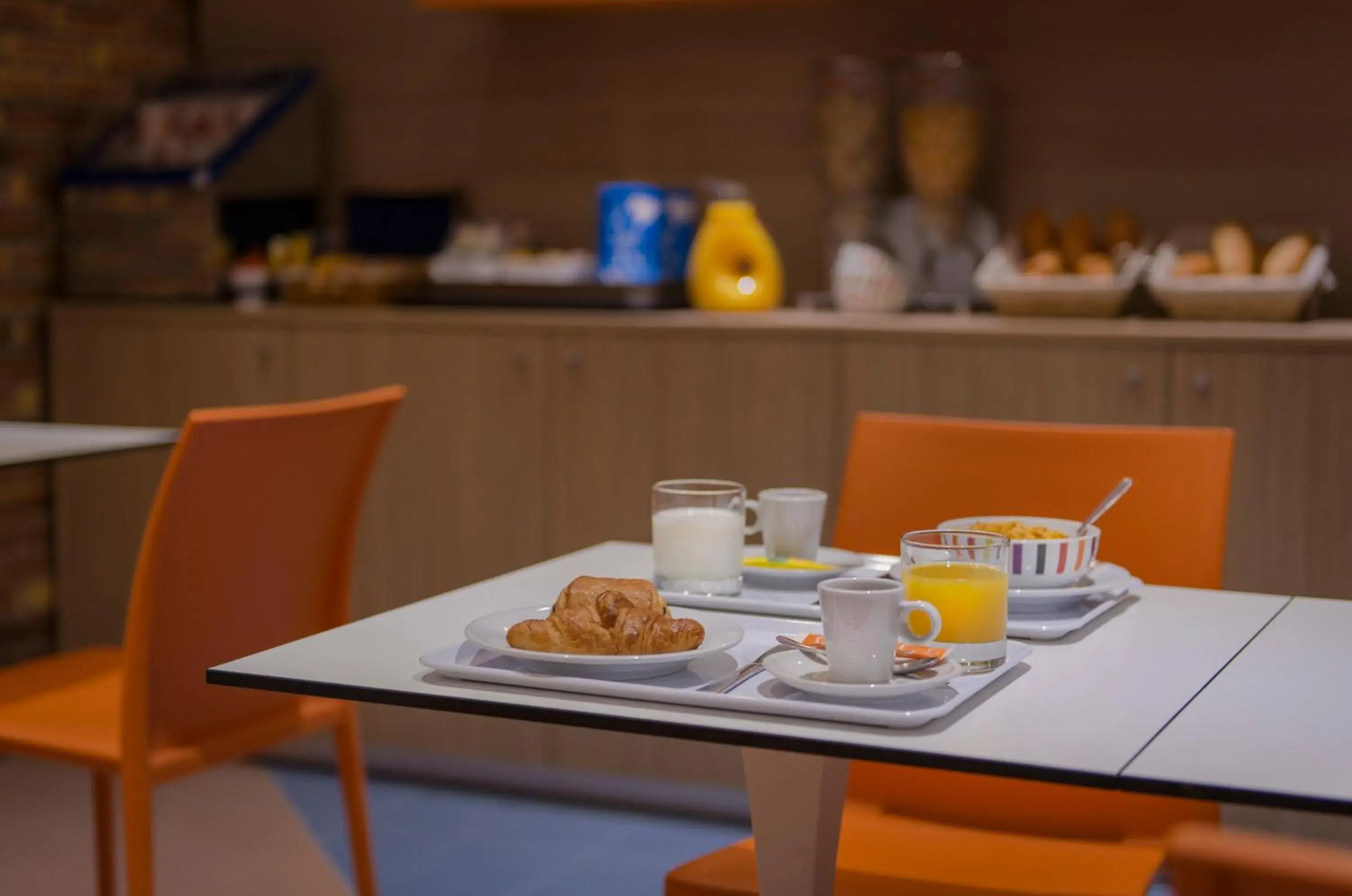 Restaurant/places to eat in Hotel Bel Oranger Gare de Lyon Restaurant/places to eat in Hotel Bel Oranger Gare de Lyon