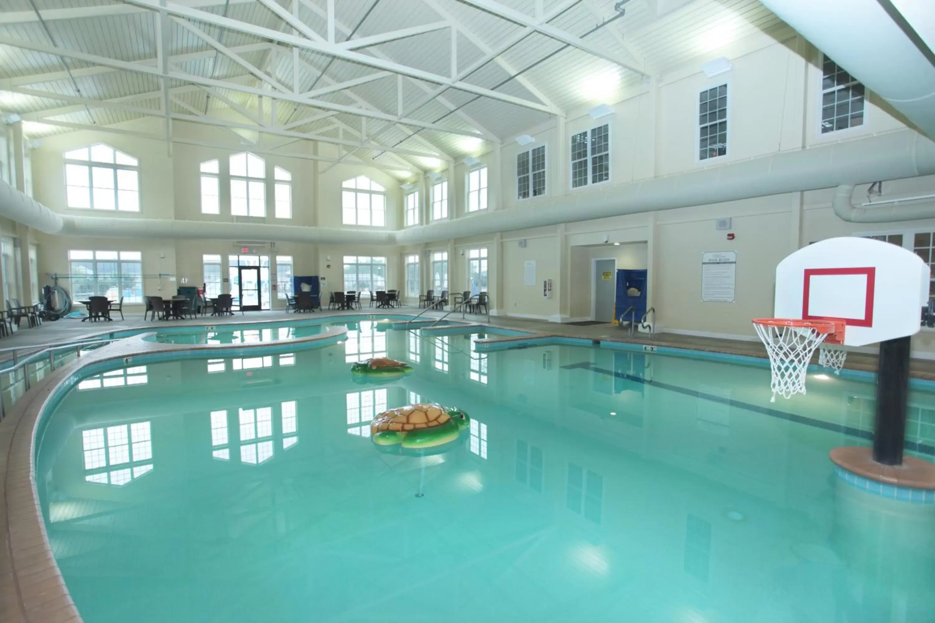 Swimming Pool in The Colonies at Williamsburg