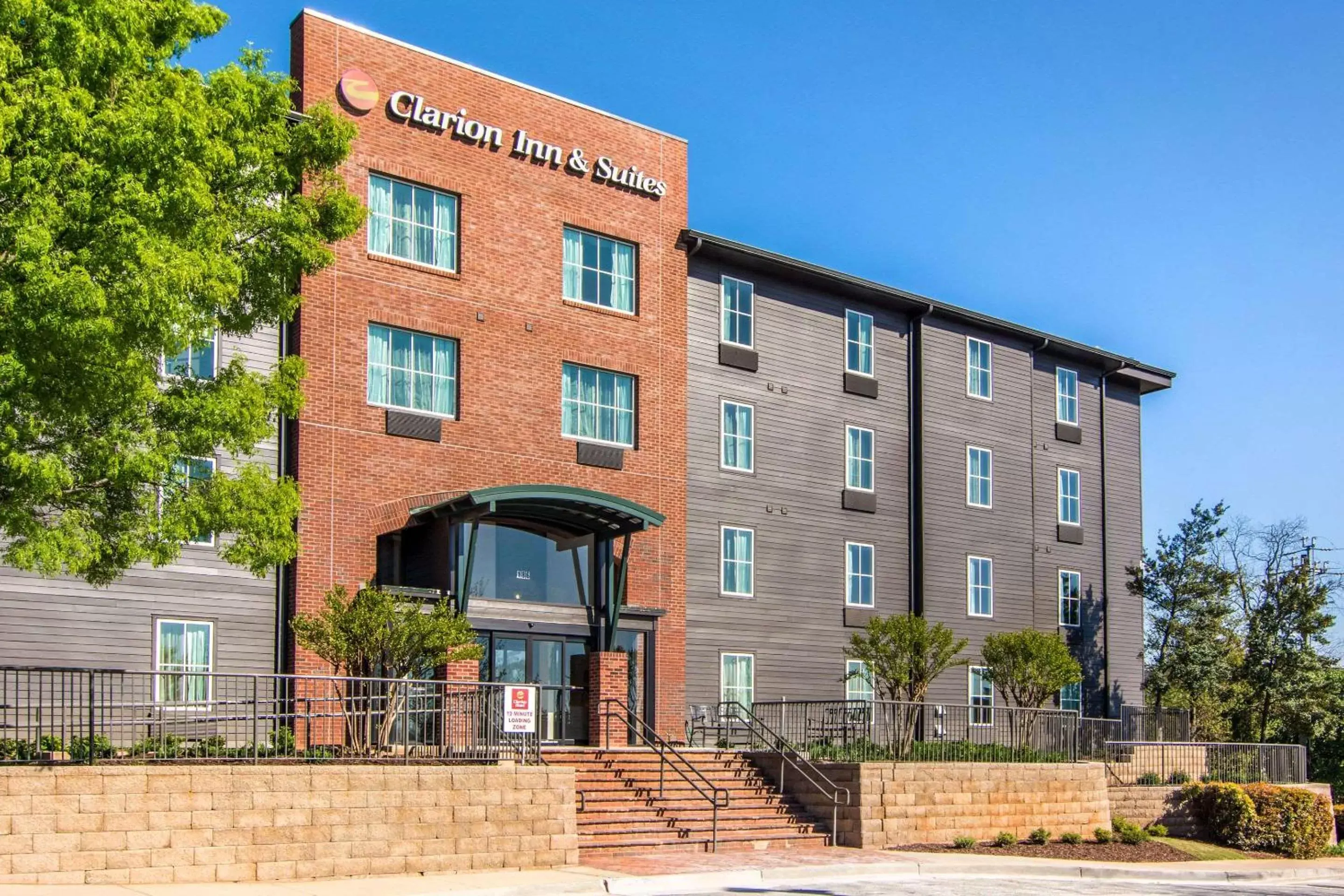 Property building in Clarion Inn & Suites Atlanta Downtown