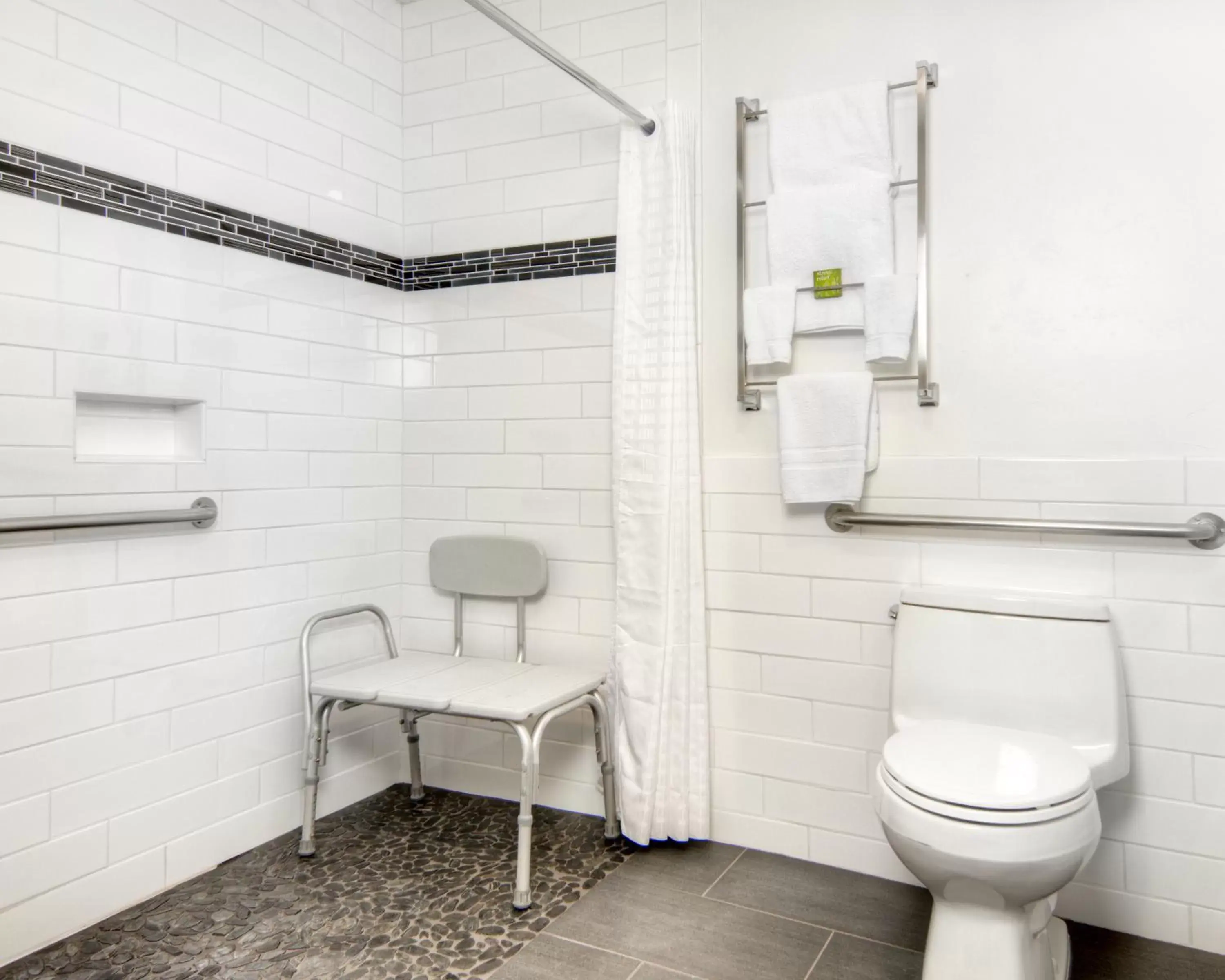 Shower, Bathroom in Aggie Inn, Ascend Hotel Collection