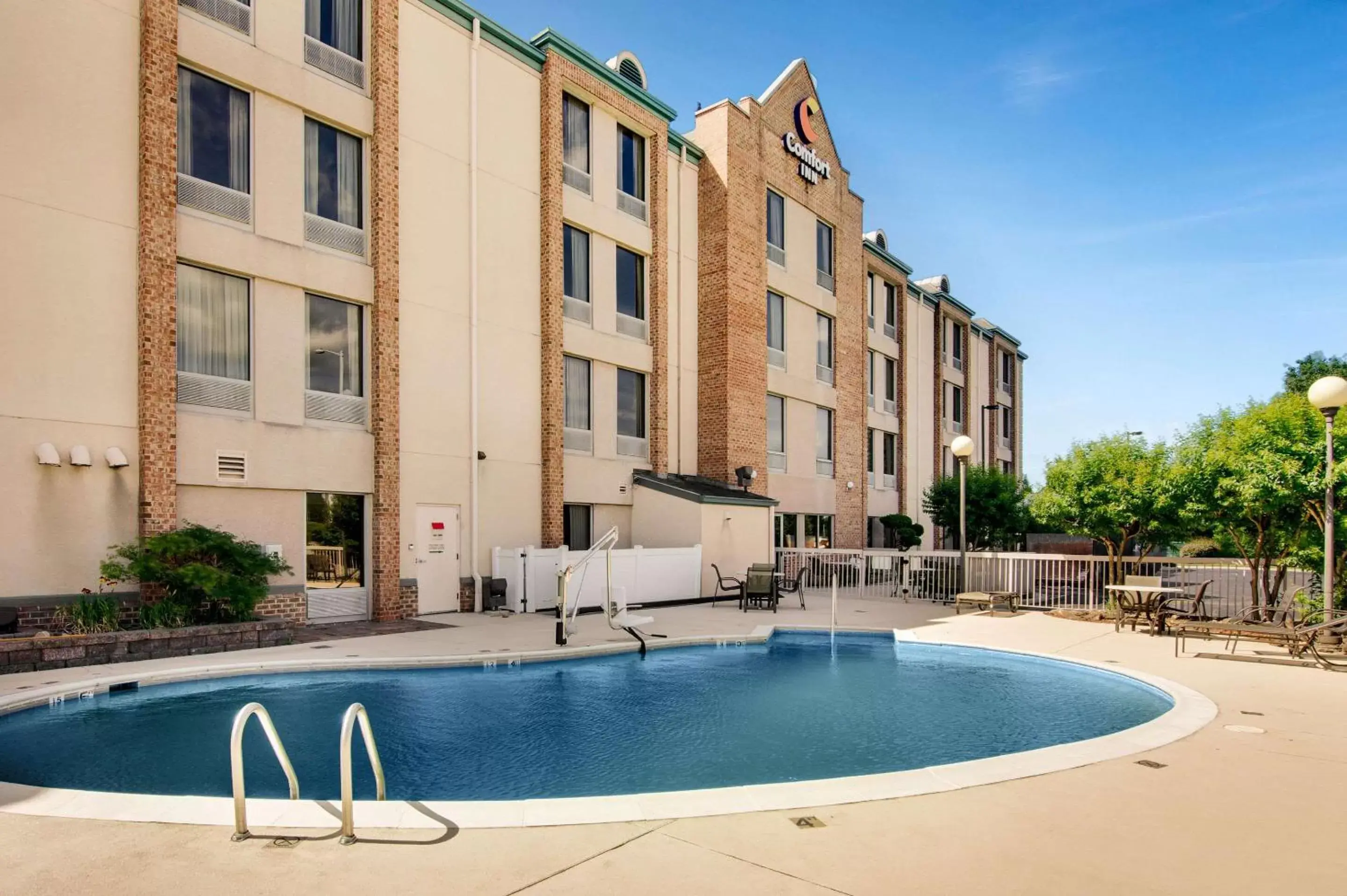 Pool view, Swimming Pool in Comfort Inn Airport Roanoke