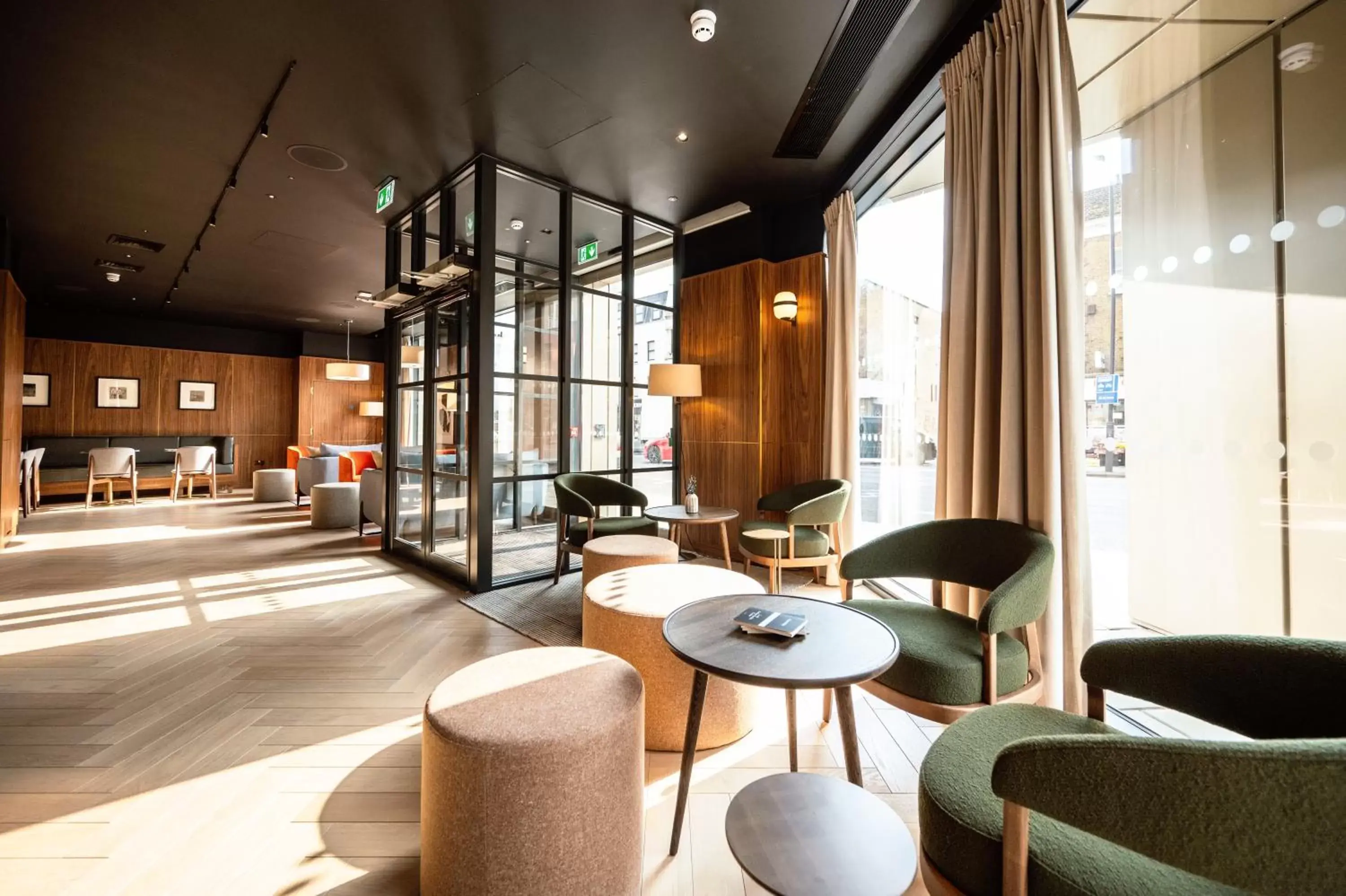 Lobby or reception in Wilde Aparthotels by Staycity London Aldgate Tower Bridge