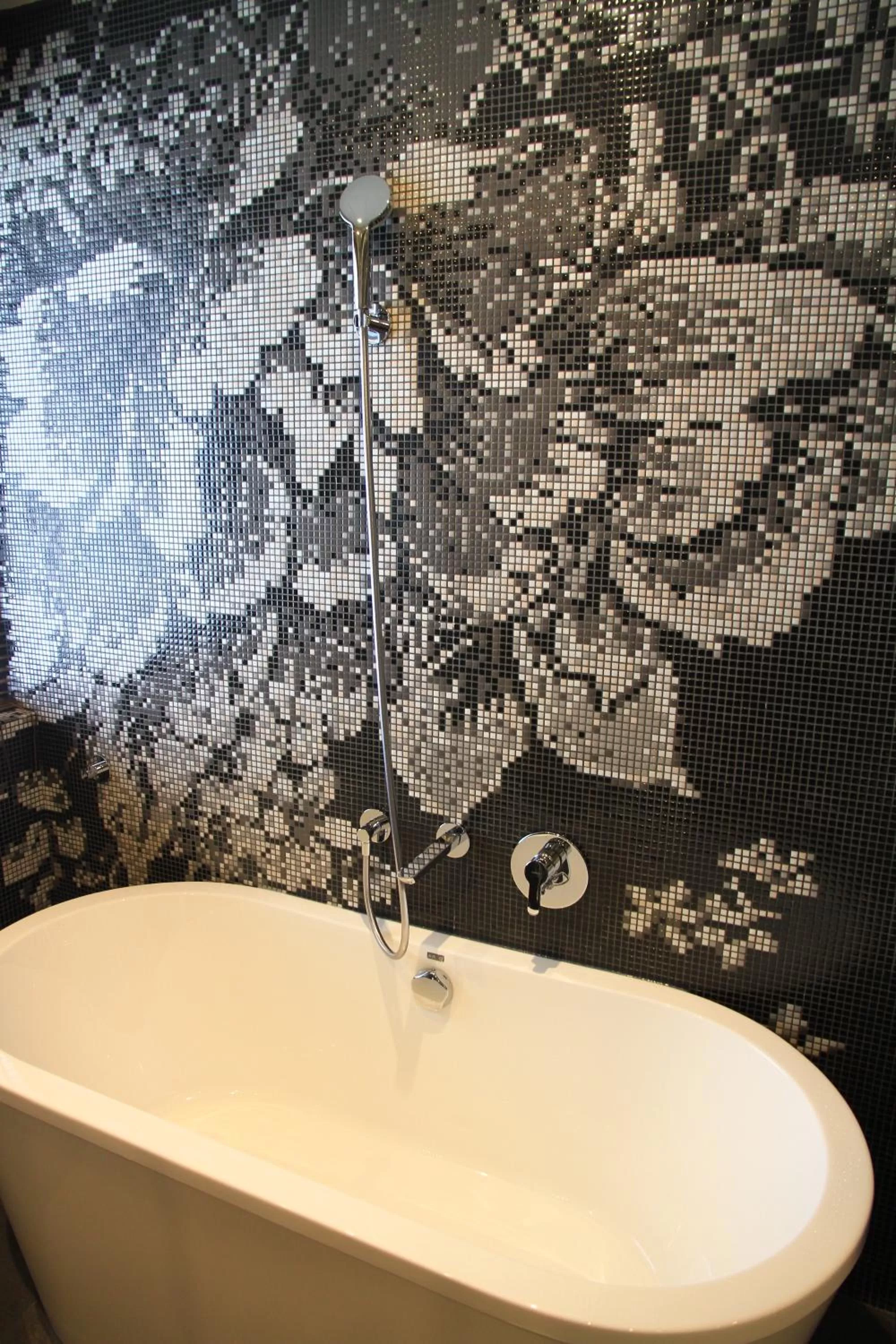 Bathroom in Hotel Lainn