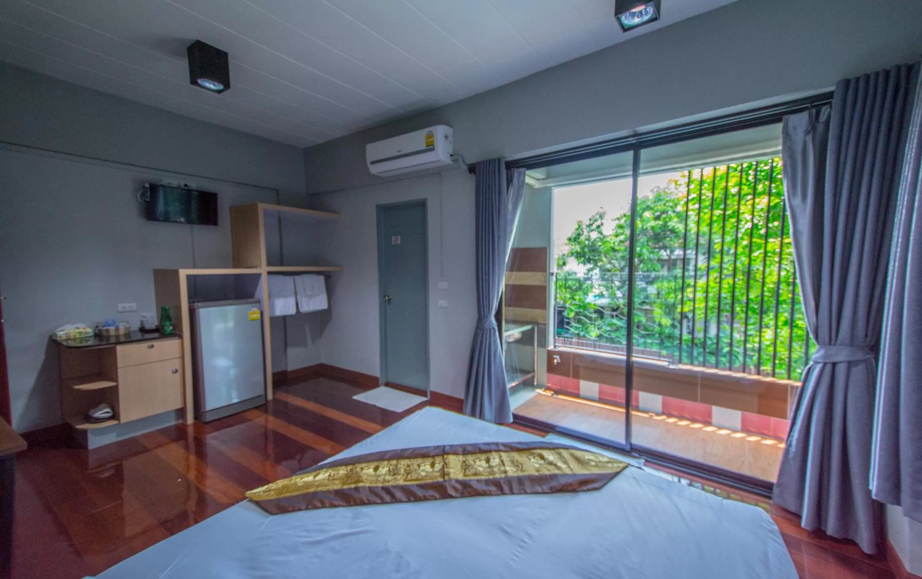 TV and multimedia, Bed in Na Siri Lake View