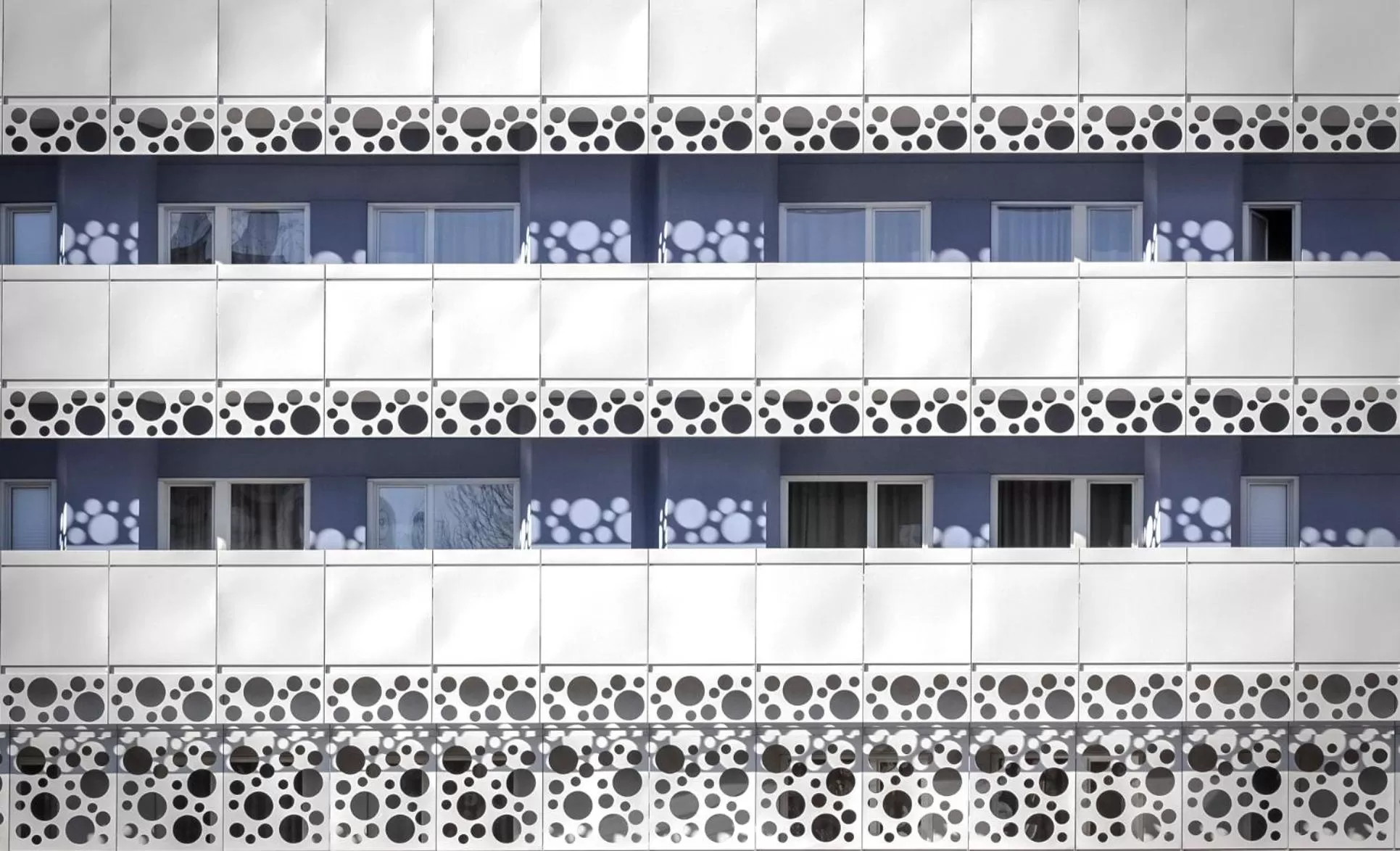 Property building in Hotel Caravel