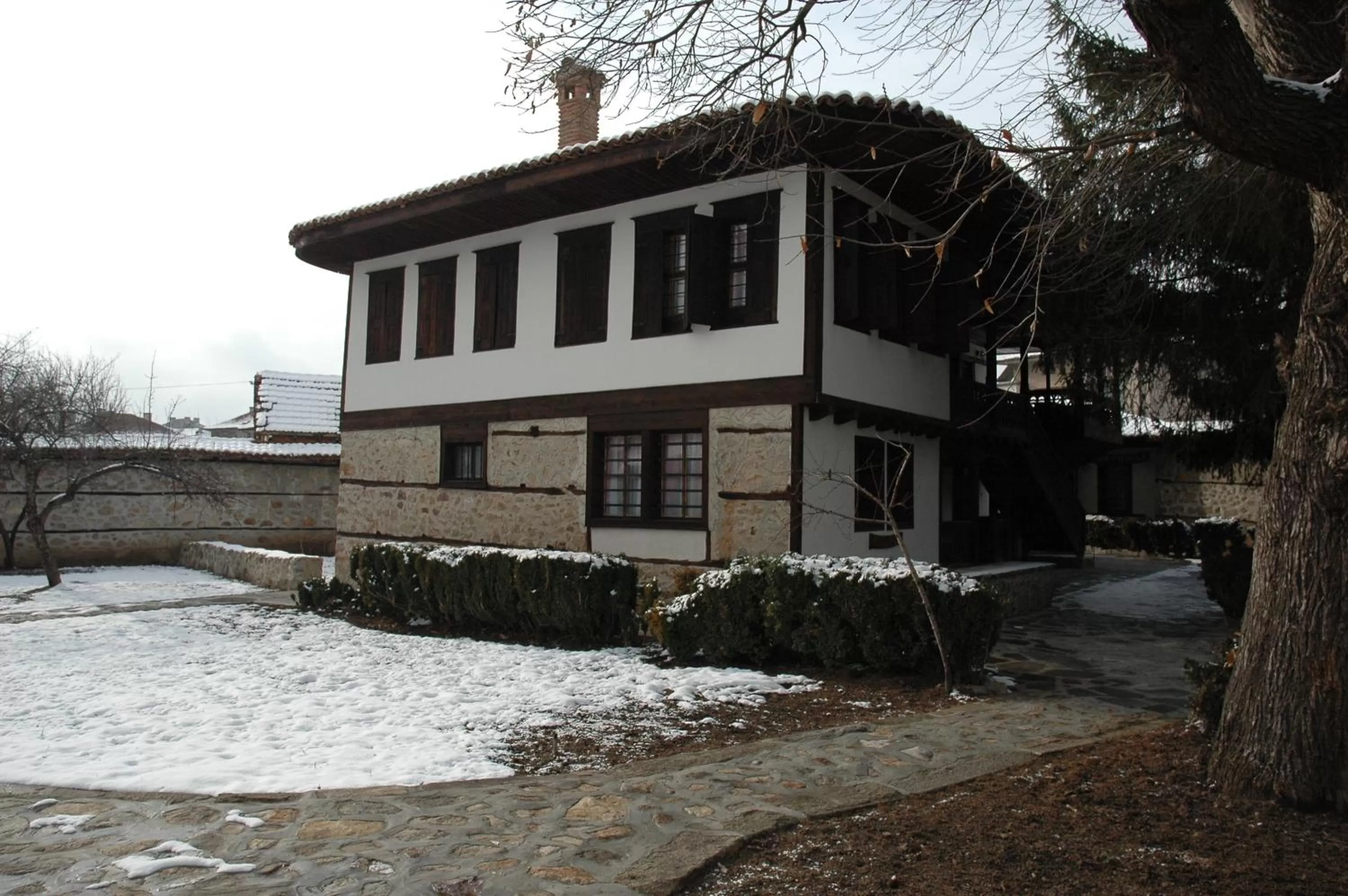 Property building in Djudjeva Kyshta Hotel