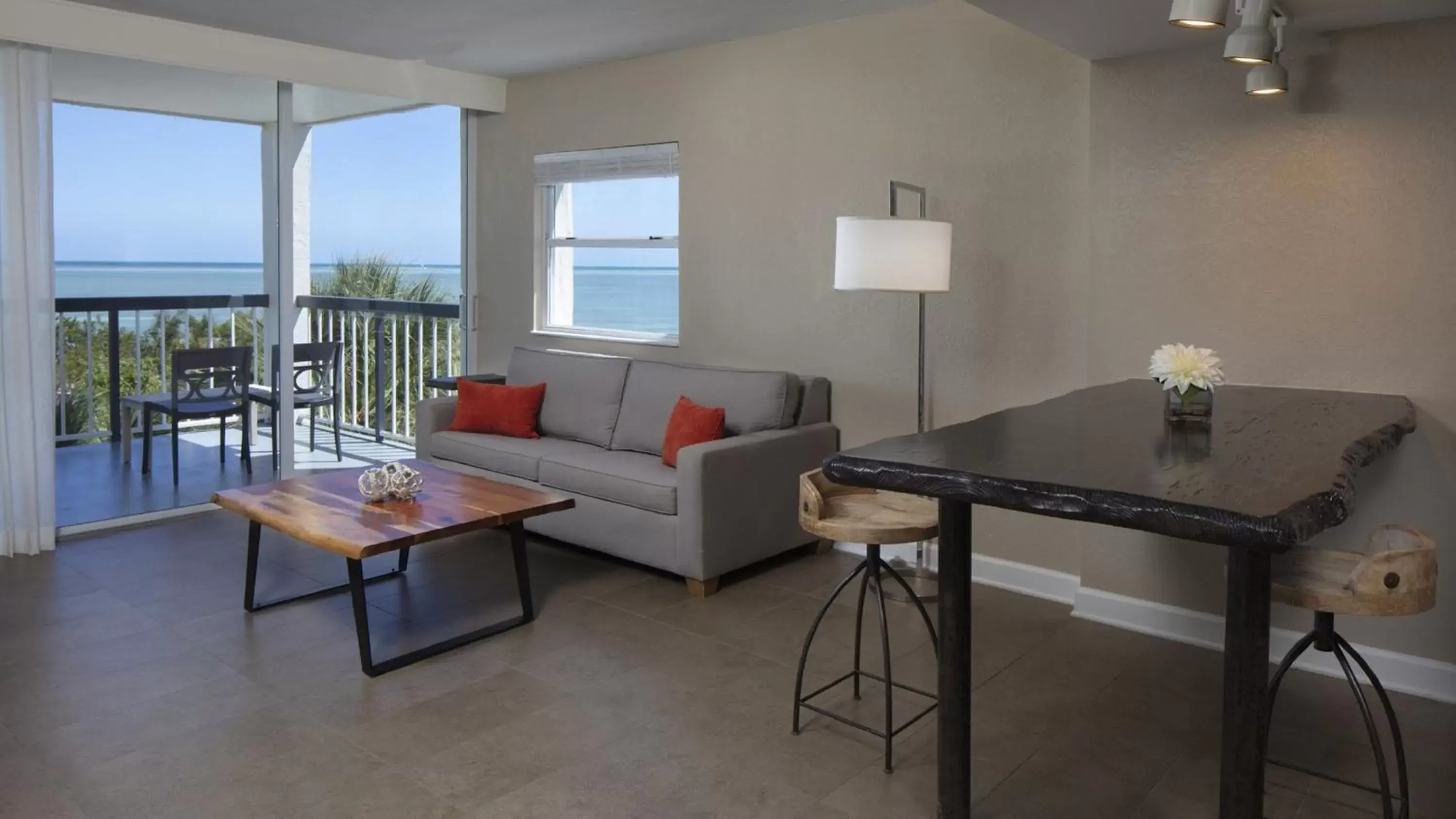 Seating area in Pelican Cove Resort & Marina