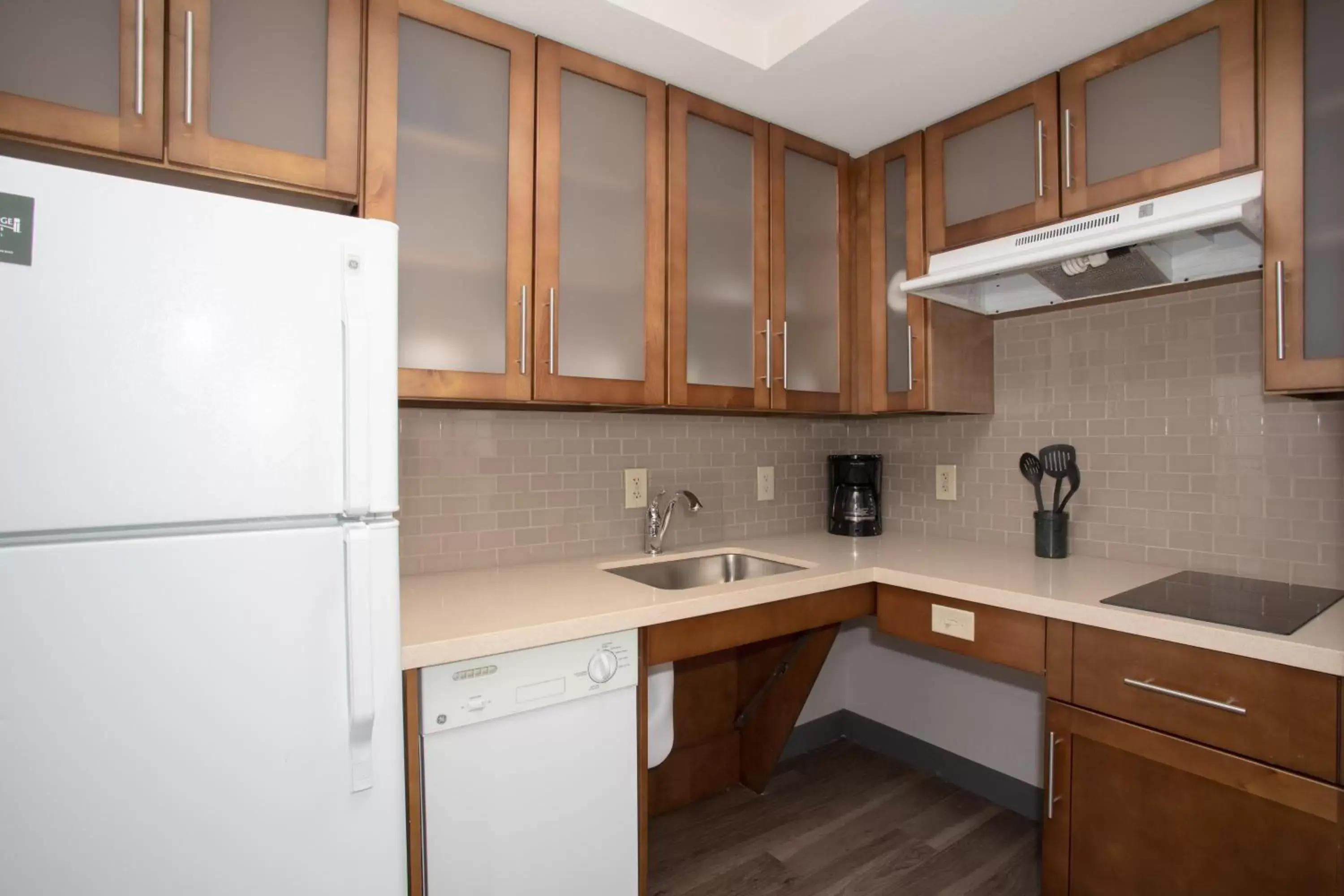 Photo of the whole room, Kitchen/Kitchenette in Staybridge Suites Denver International Airport, an IHG Hotel