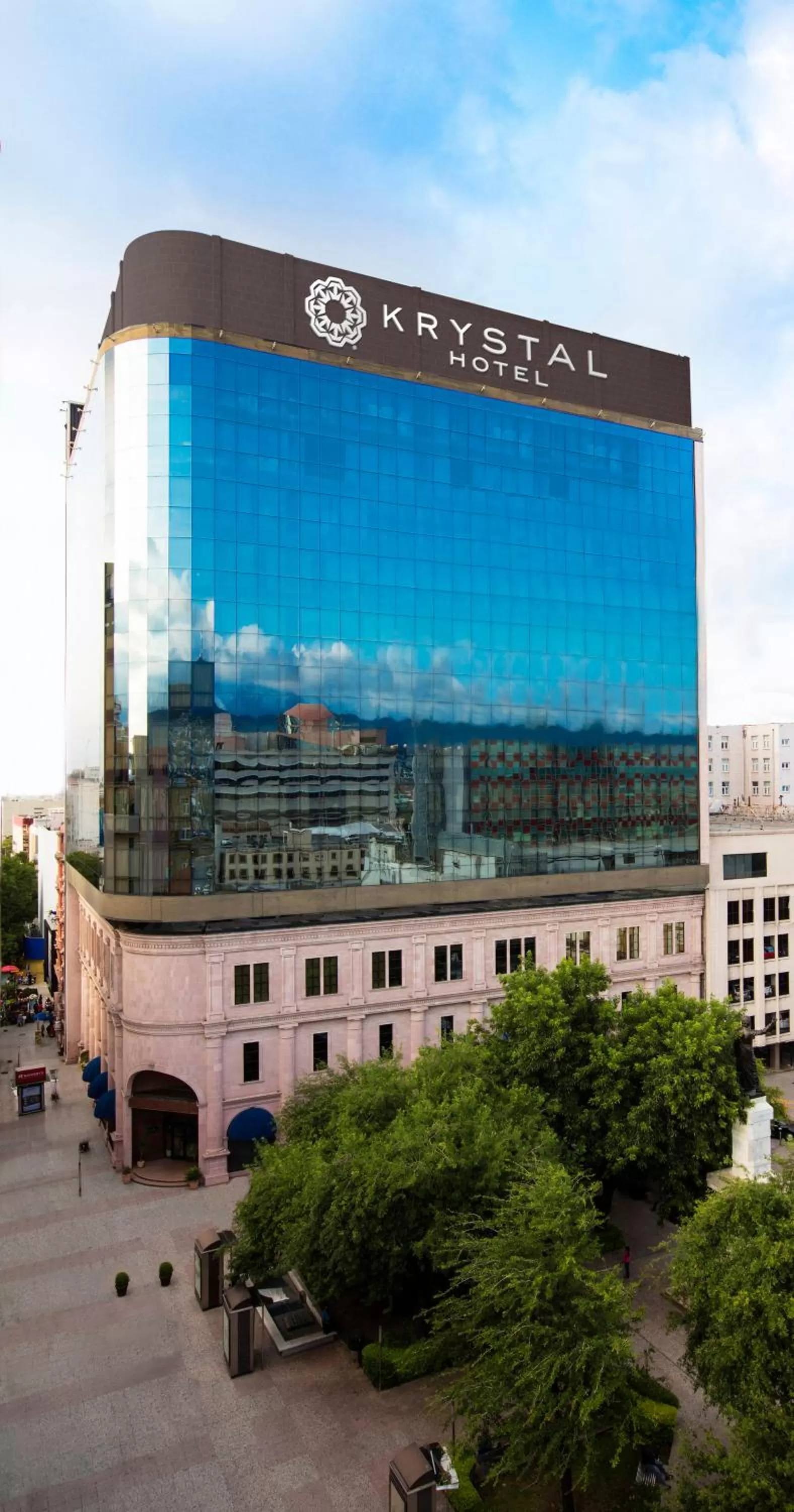 Property building in Krystal Monterrey