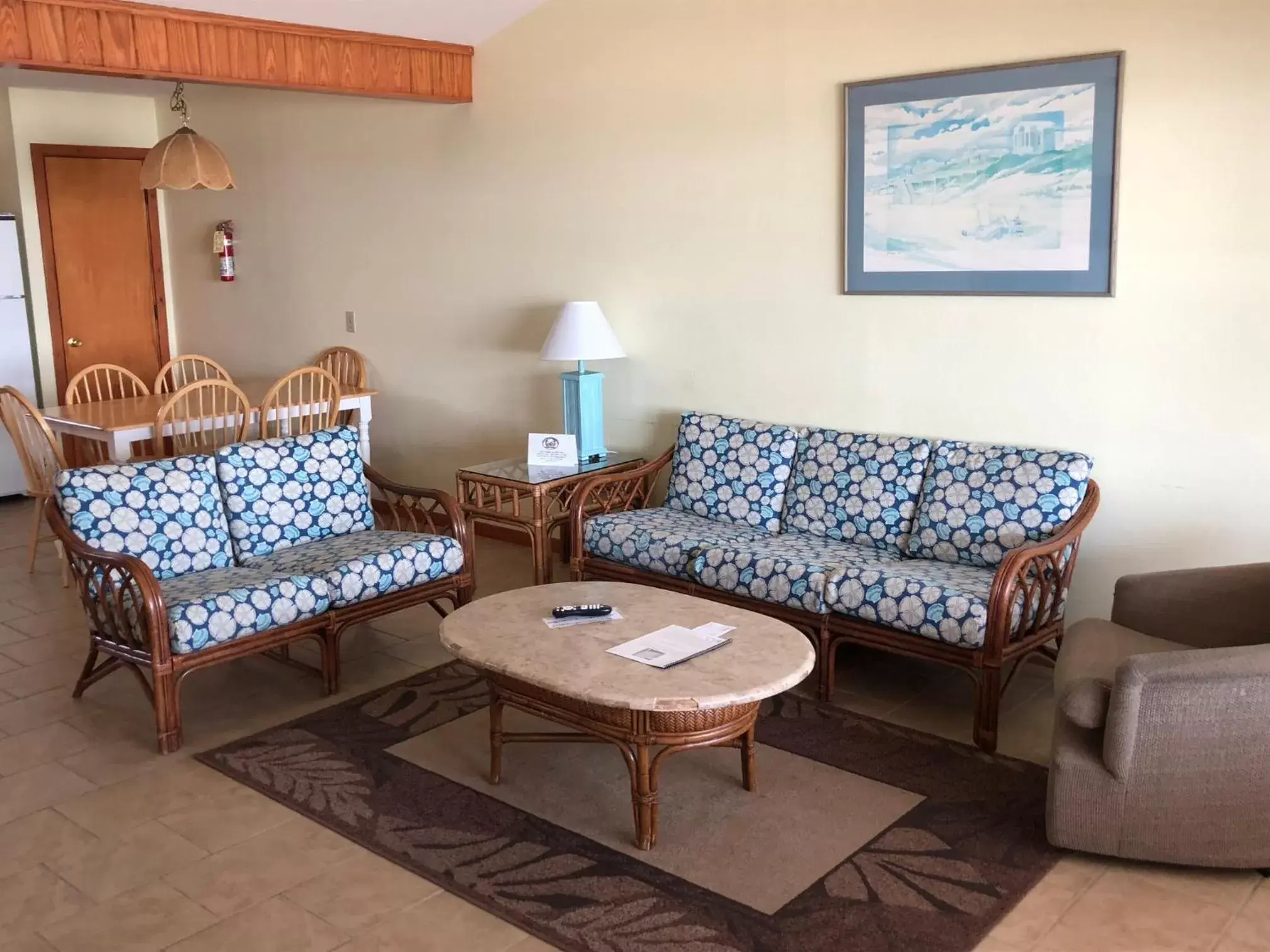 Living room, Seating Area in Cape Hatteras Motel