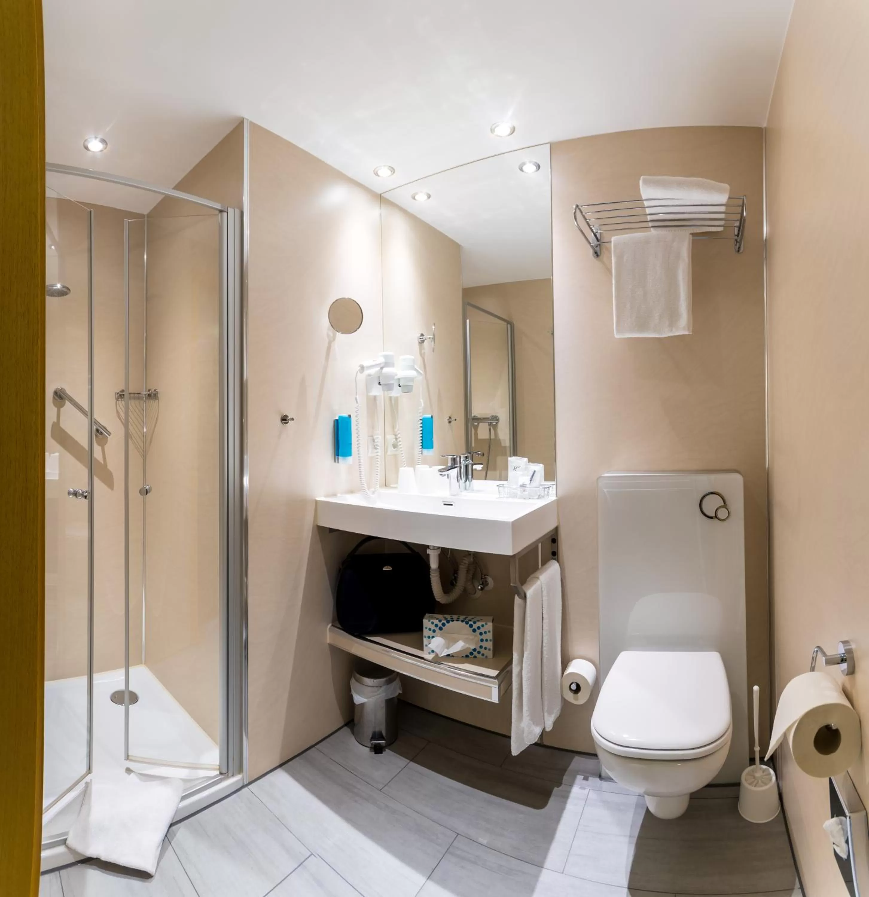 Shower in Hotel Saigerhütte