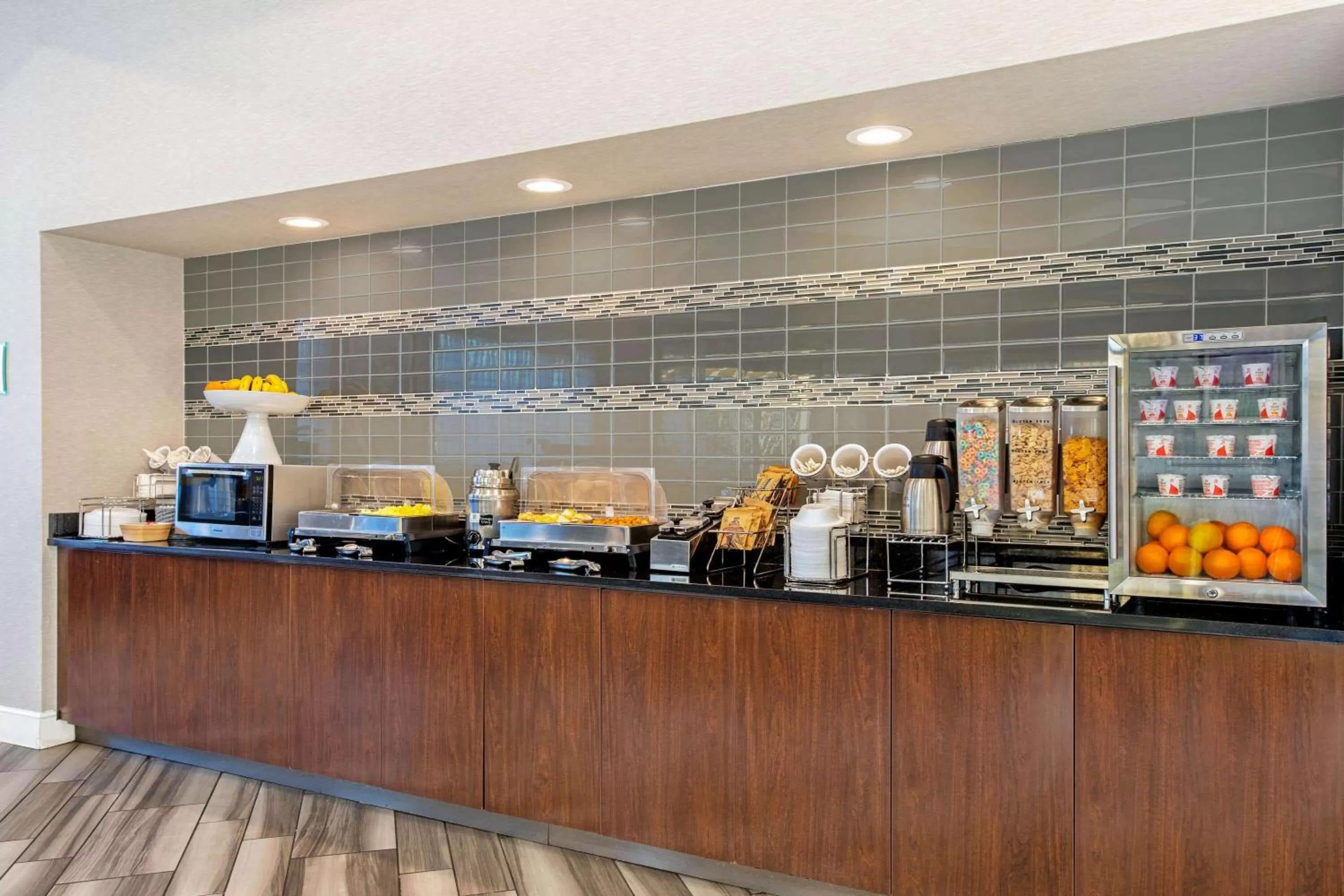 Restaurant/places to eat in La Quinta by Wyndham Orlando Airport North - Free Airport Shuttle!