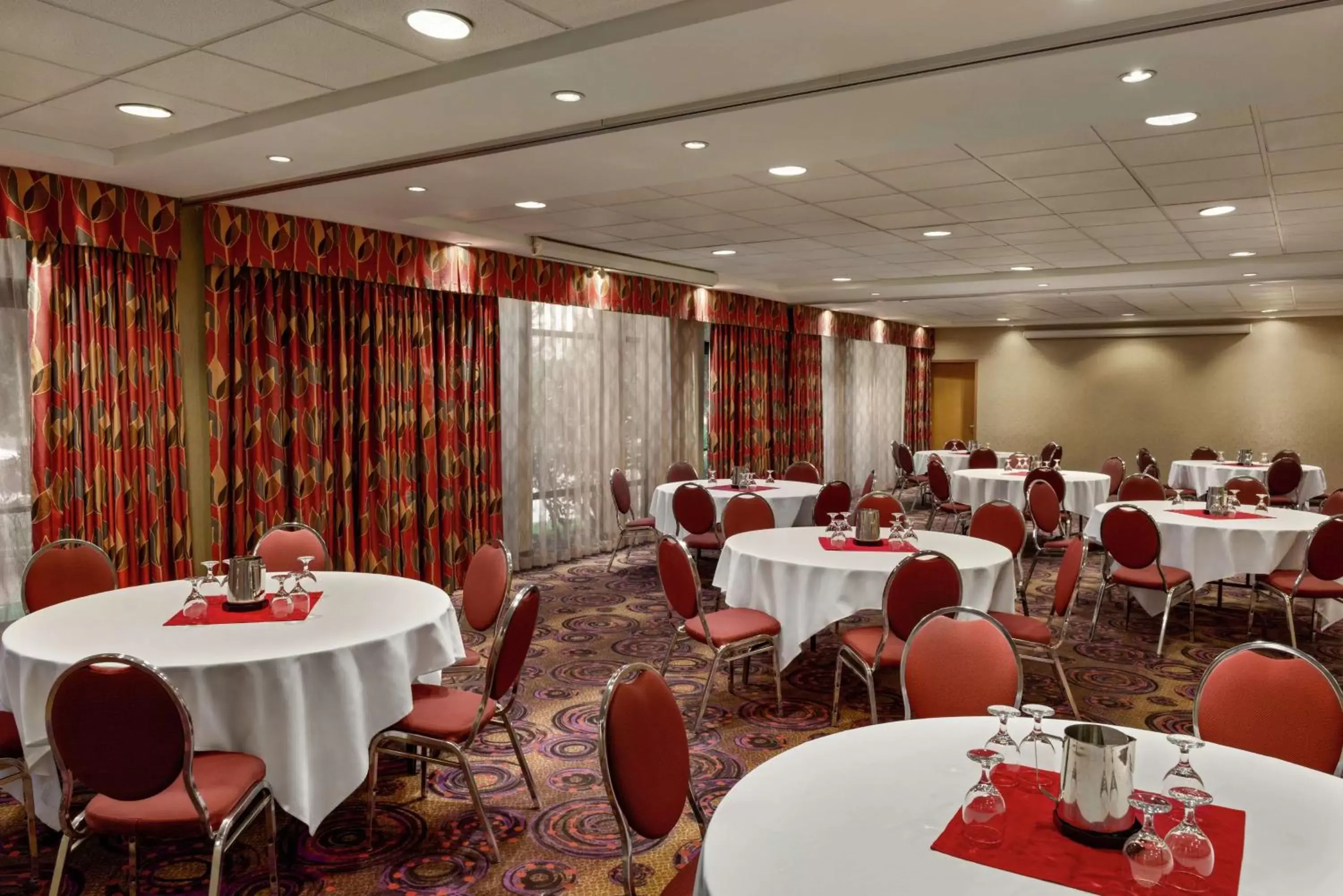 Meeting/conference room in Hampton Inn & Suites by Hilton Langley-Surrey