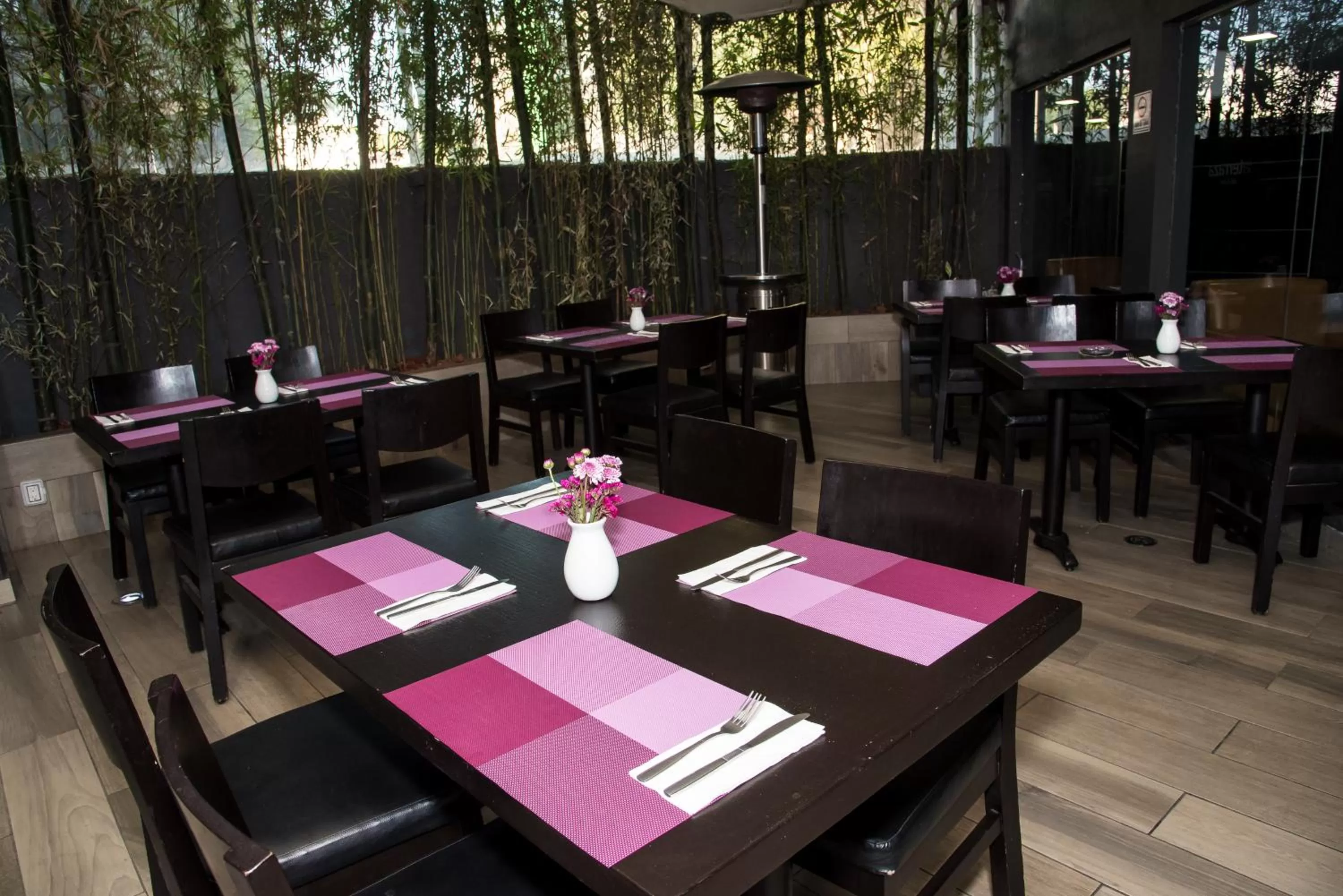 Restaurant/places to eat in LaiLa Hotel CDMX Reforma