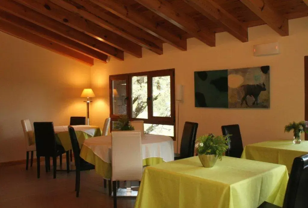 Communal lounge/ TV room, Restaurant/Places to Eat in Hotel Rural Las Rozuelas