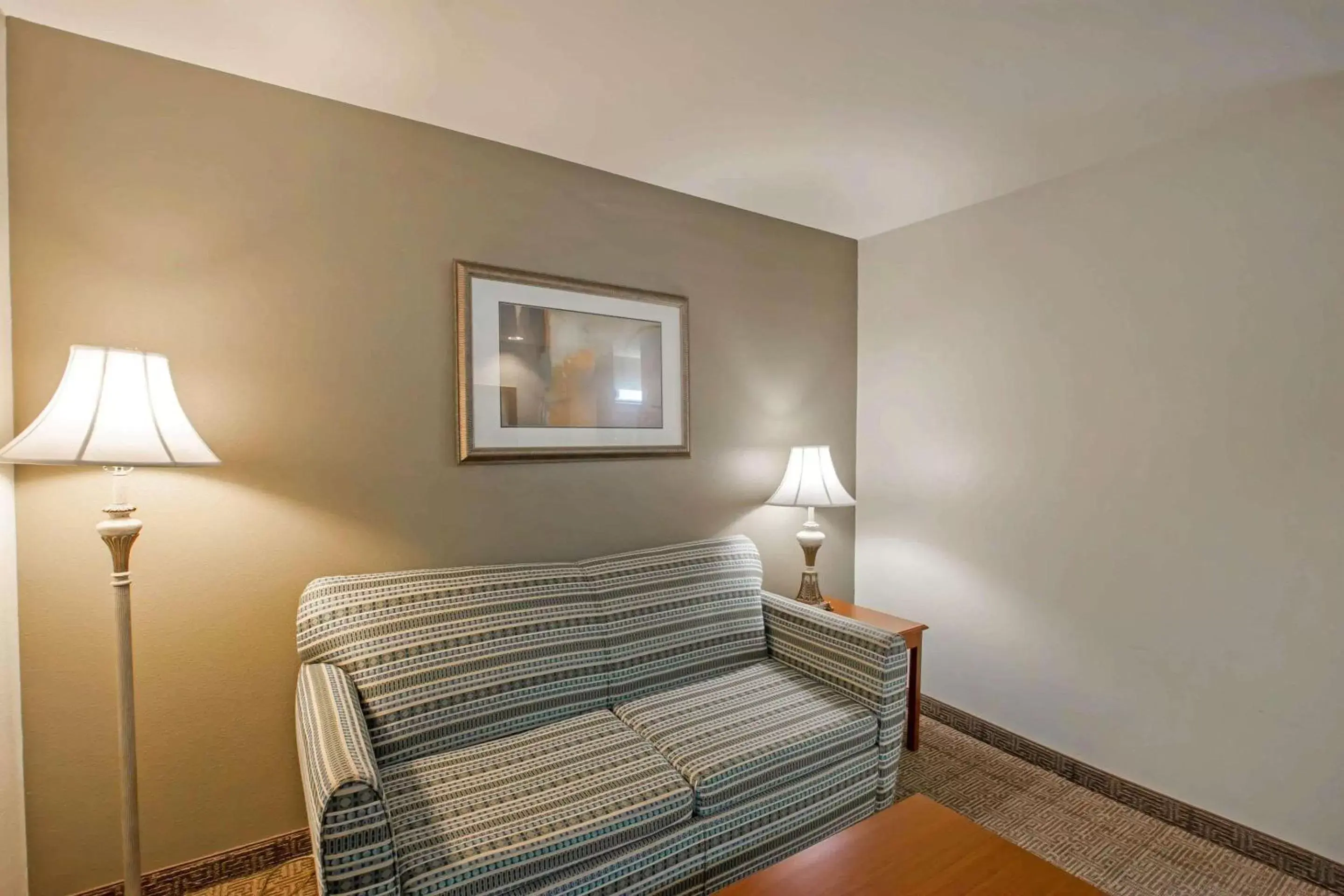 Photo of the whole room, Seating Area in Quality Inn & Suites Germantown North