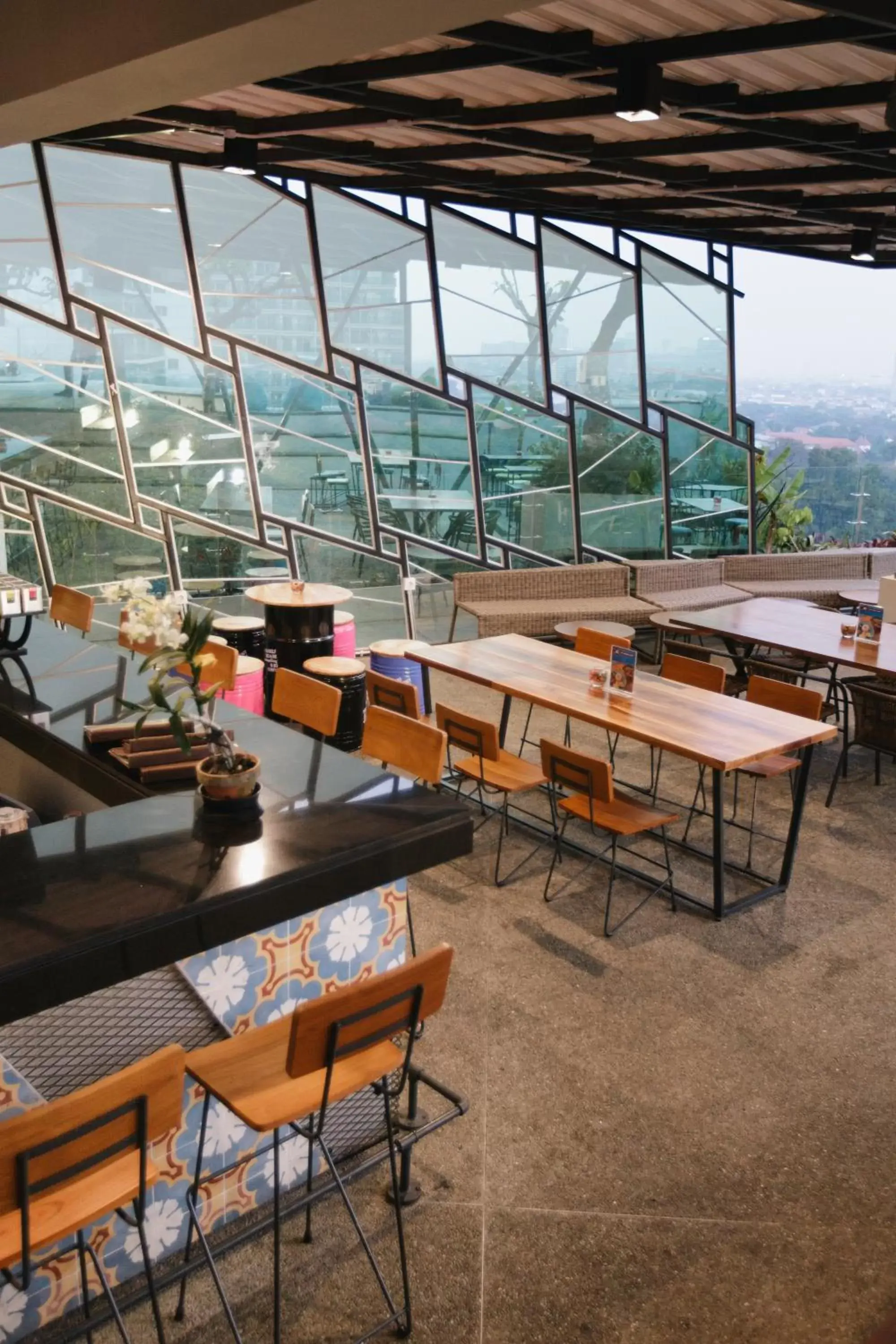 Restaurant/places to eat in Janevalla Bandung Restaurant/places to eat in Janevalla Bandung