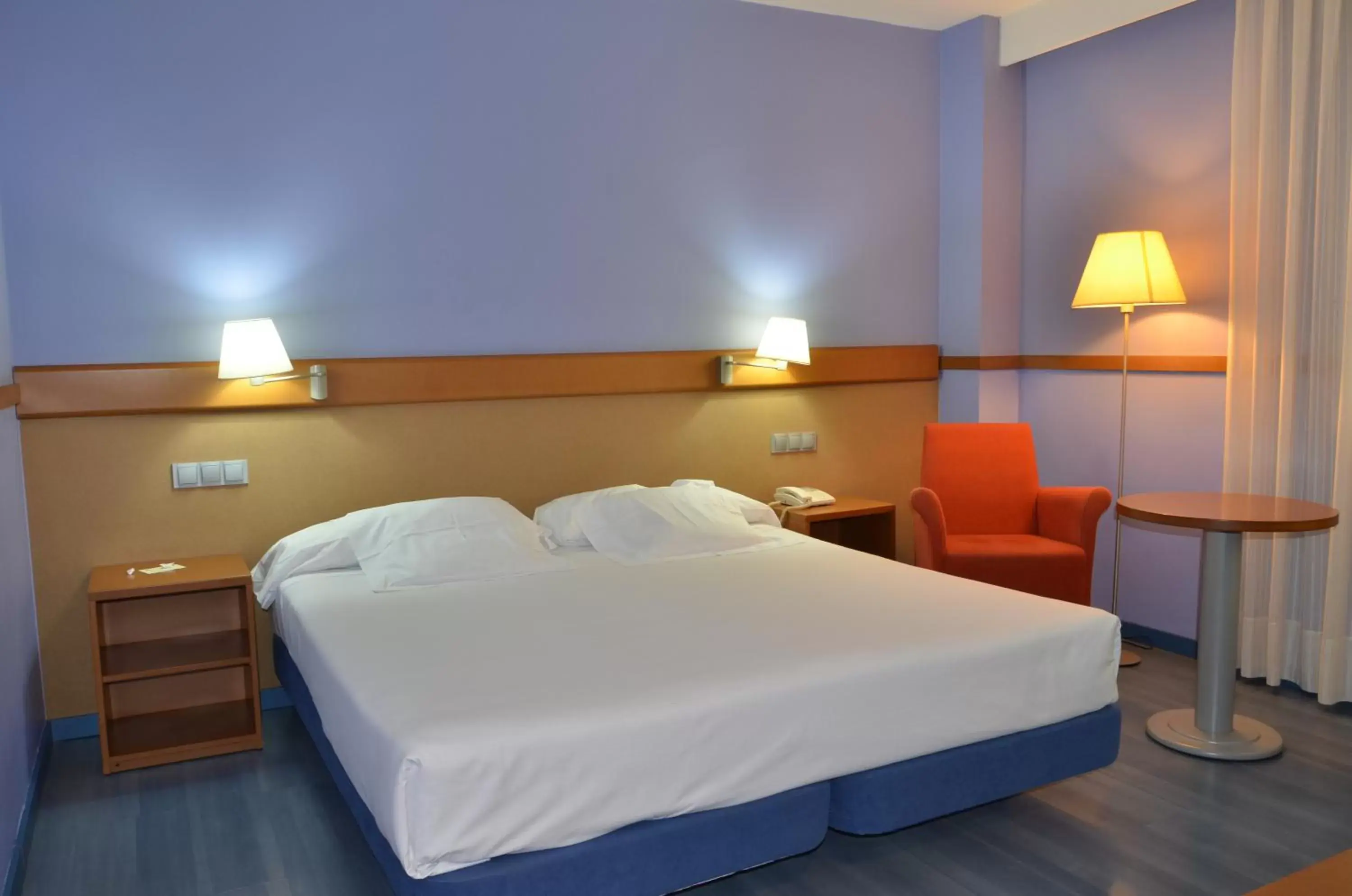 Bedroom, Bed in Hotel Murrieta