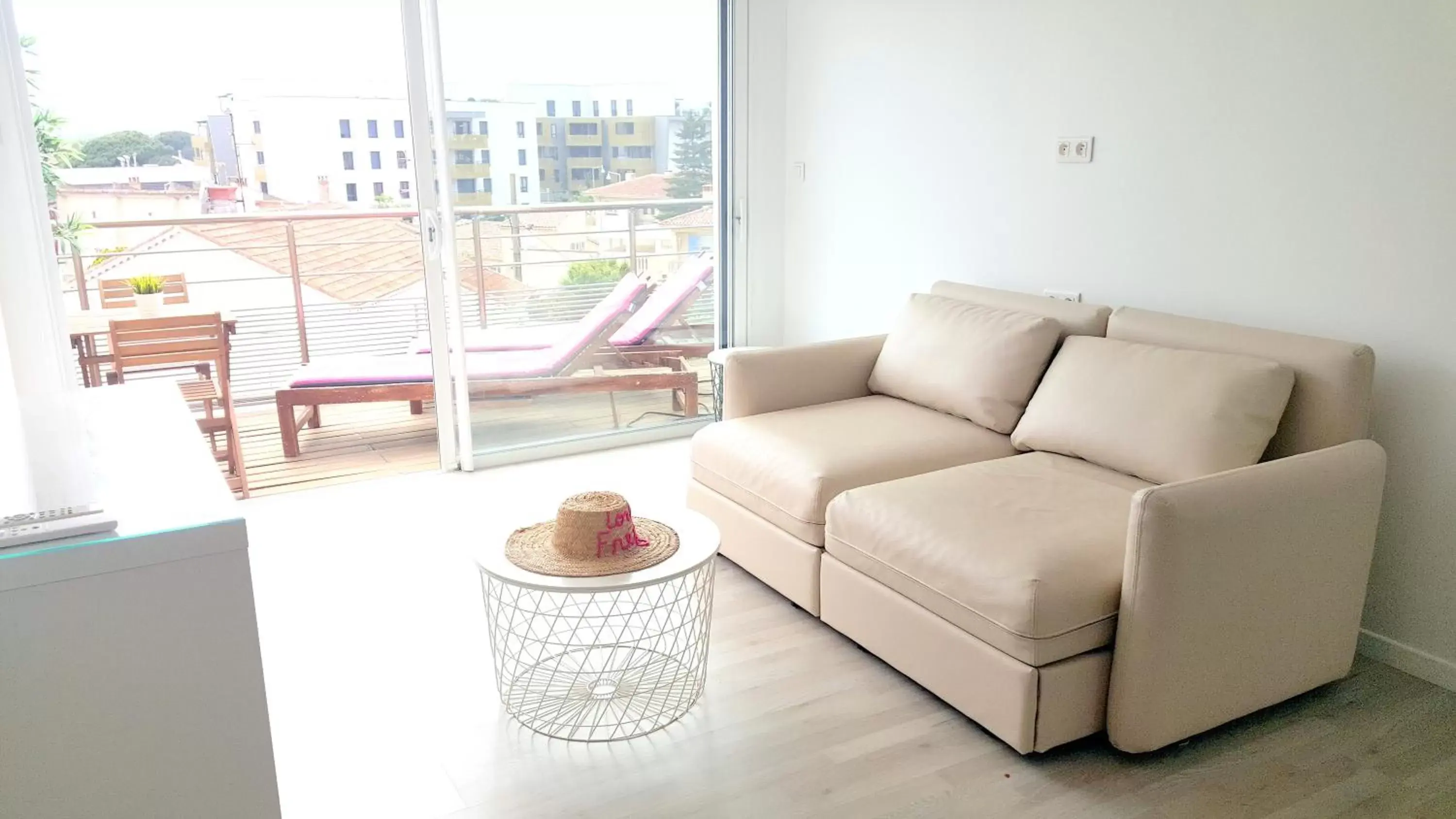 Living room, Seating Area in Hotel Sable Et Soleil - Port, Plage et spa