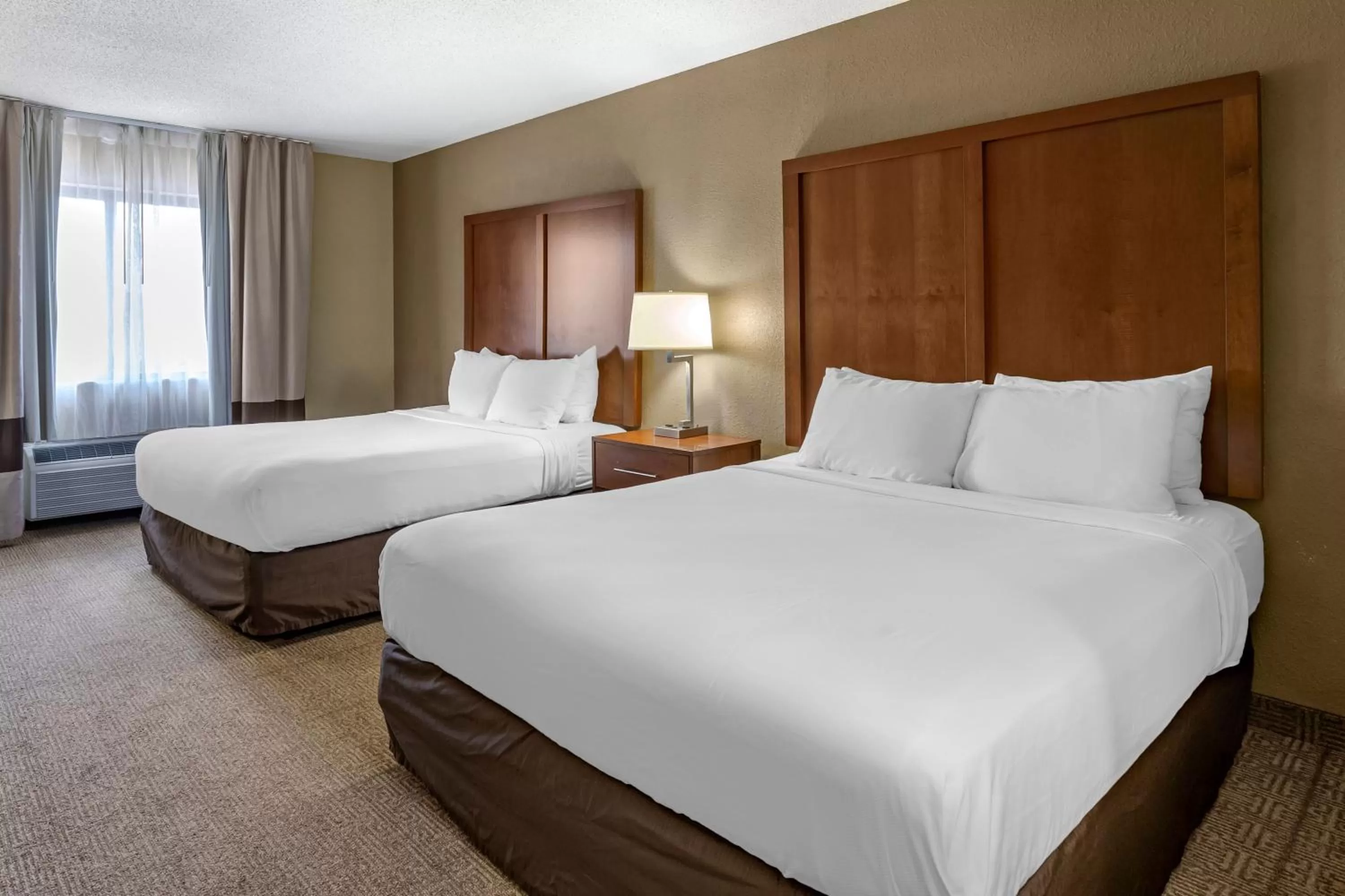 Bed in Comfort Inn Moline - Quad Cities