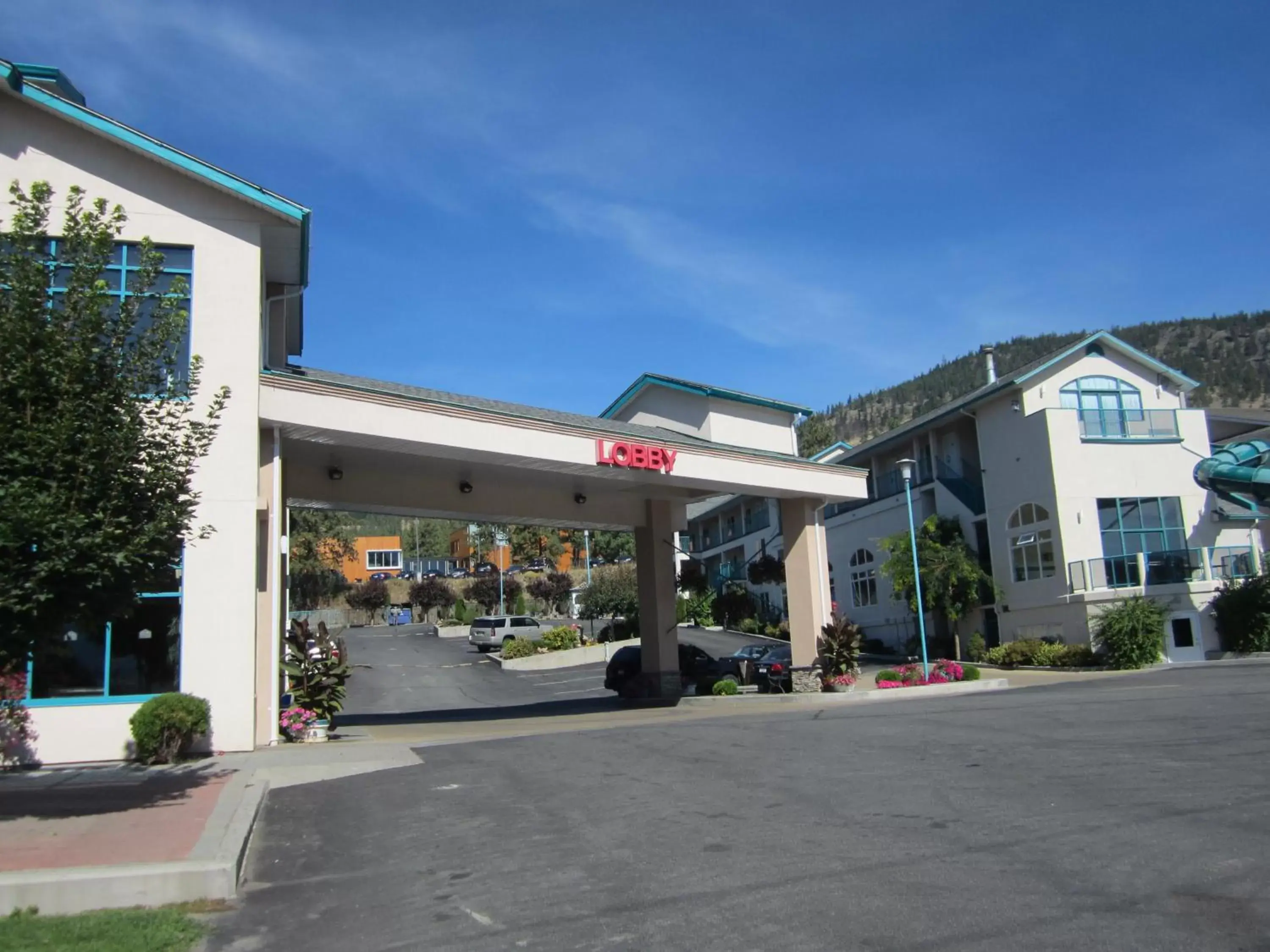 Facade/entrance, Property Building in Ramada Merritt