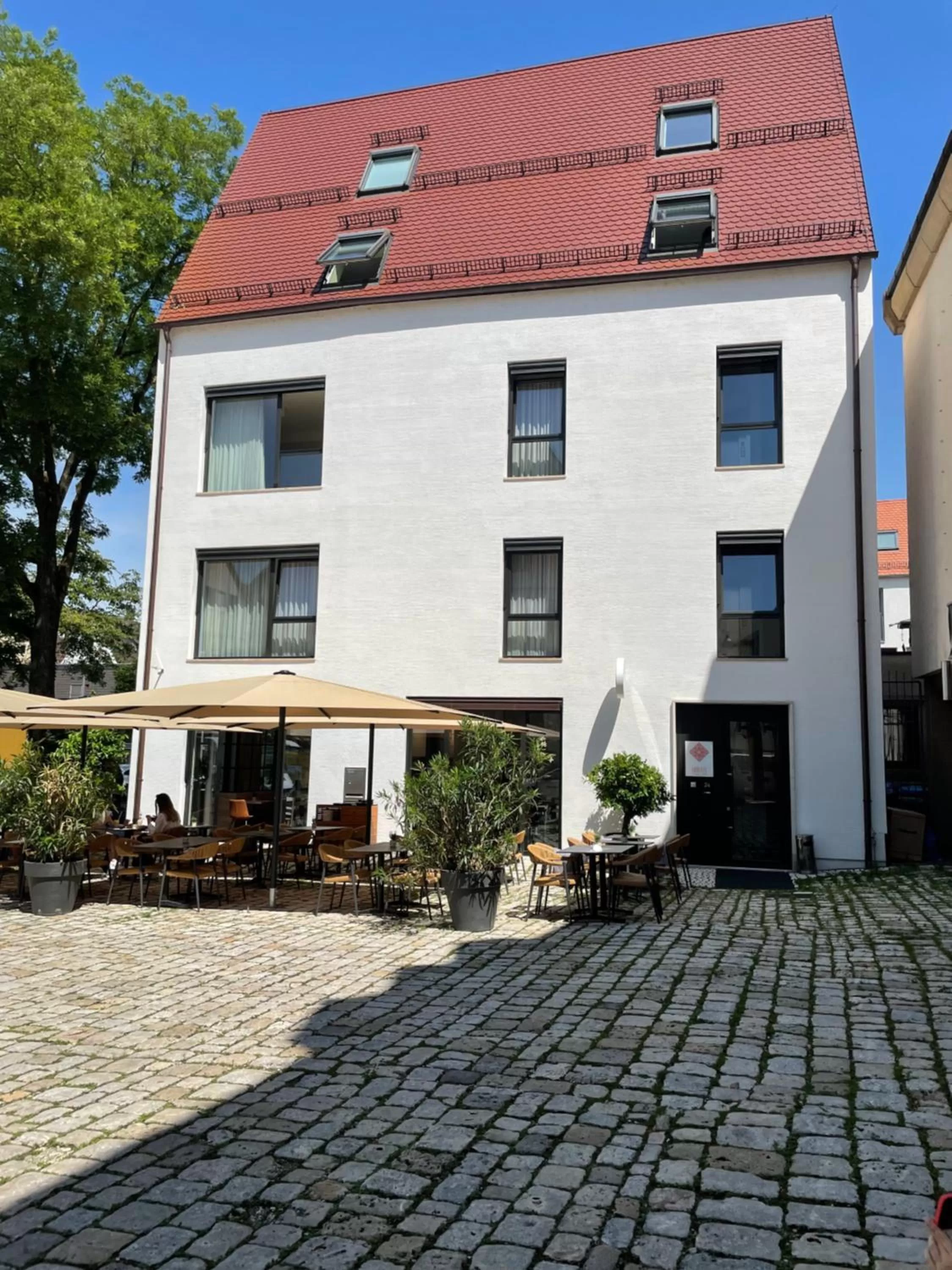 Restaurant/places to eat in Abbate Boutique Hotel