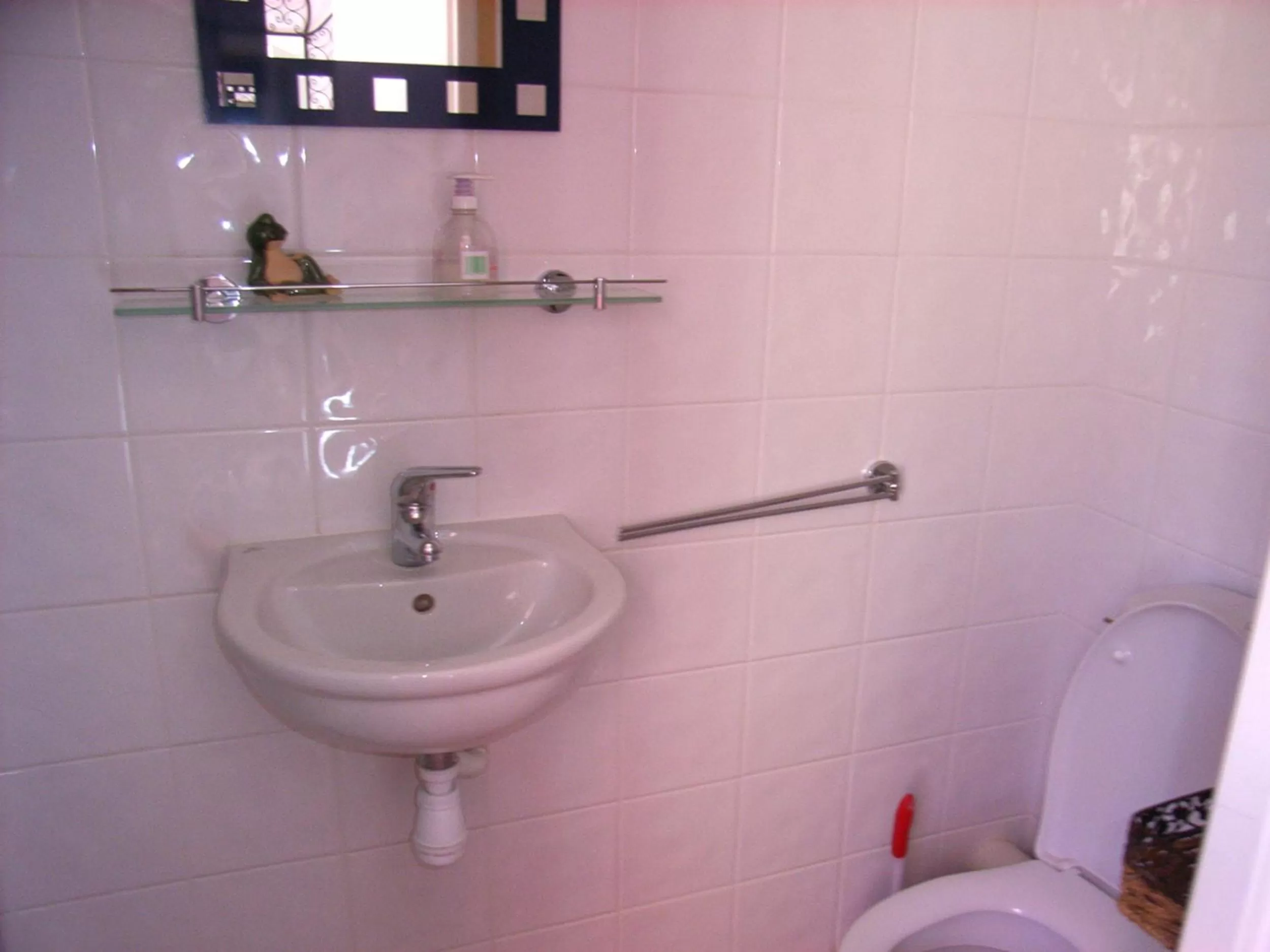 Double Room with Private Bathroom in L'Escalivade