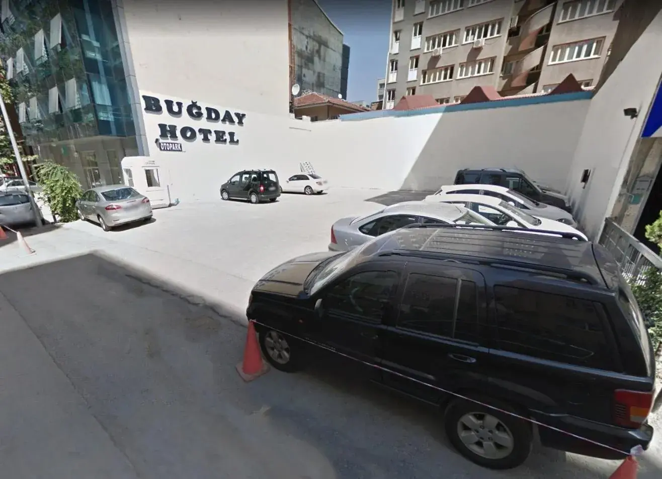 Parking in Bugday Hotel