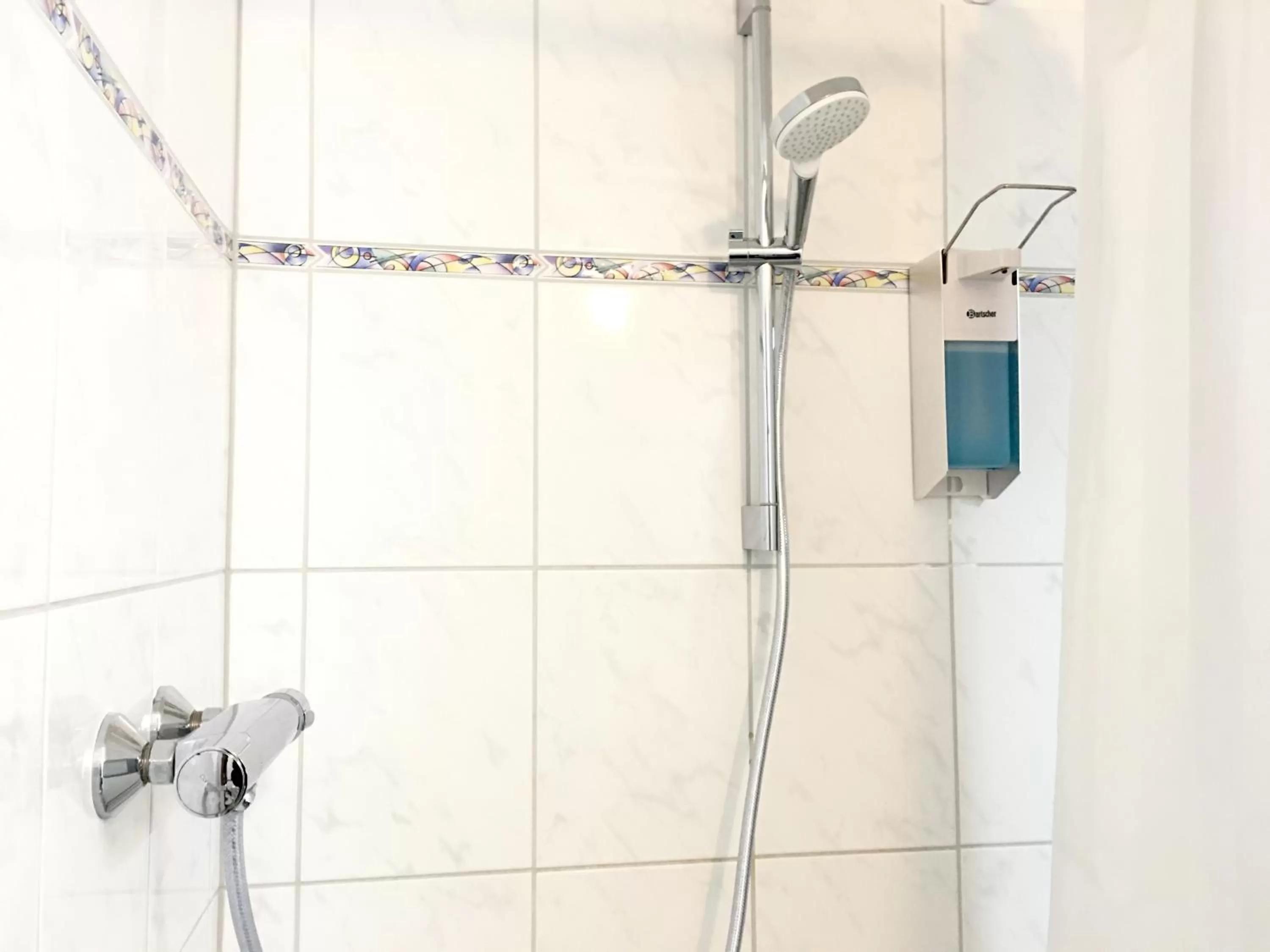 Shower in Hana Aparthotel