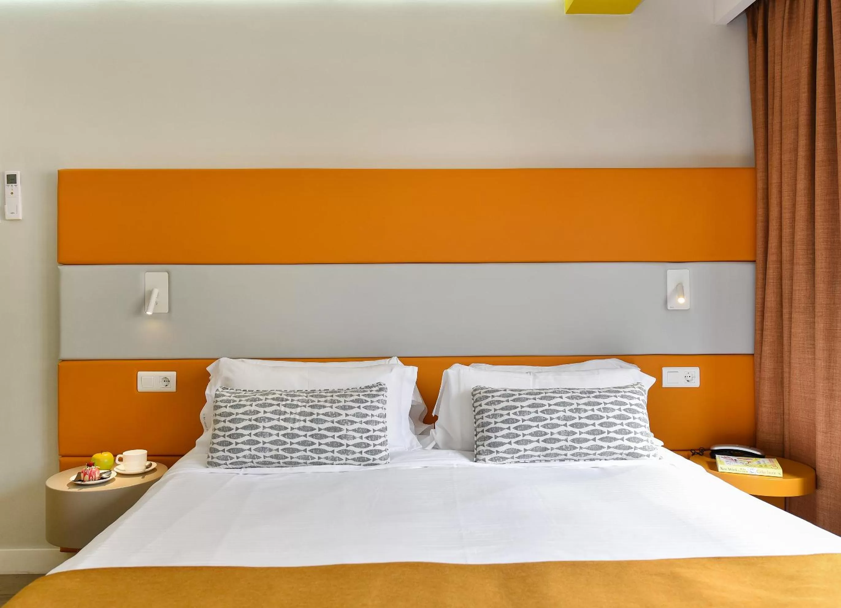 Photo of the whole room, Bed in Hotel Apartamento Bajamar