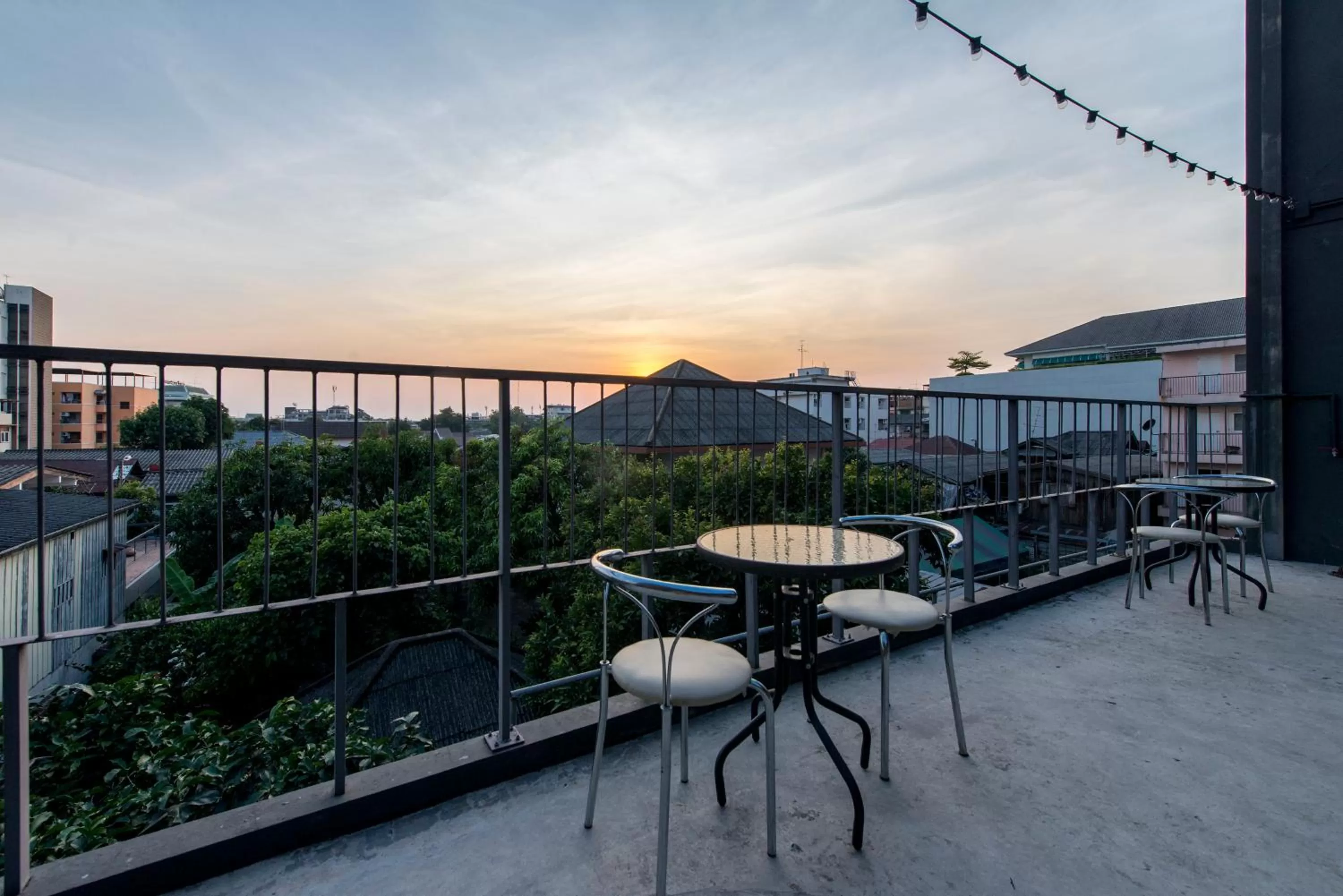 Sunset in Nanda Heritage Hotel