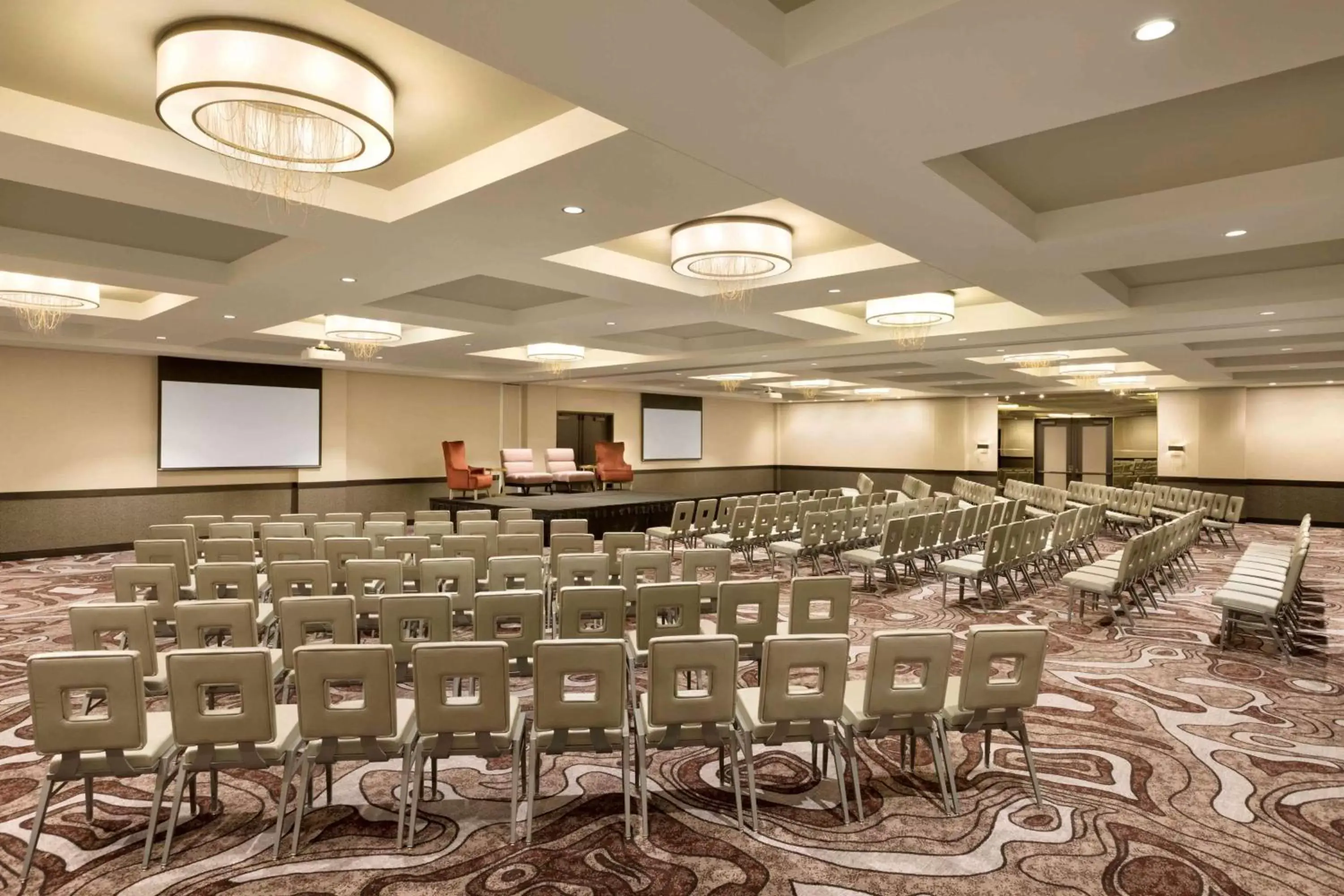 Meeting/conference room in Embassy Suites By Hilton Minneapolis Downtown Hotel