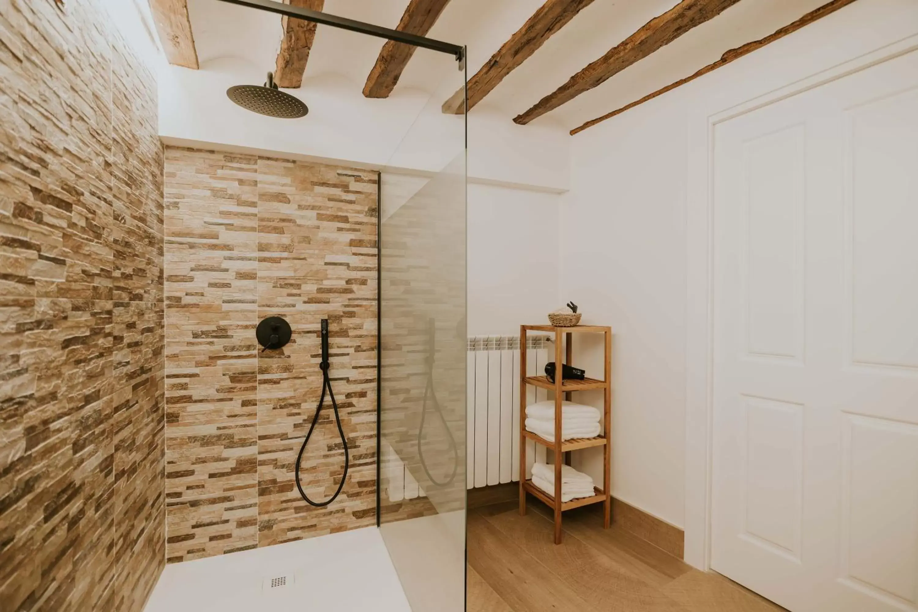 Shower, Bathroom in Puracepa - Urban Suites