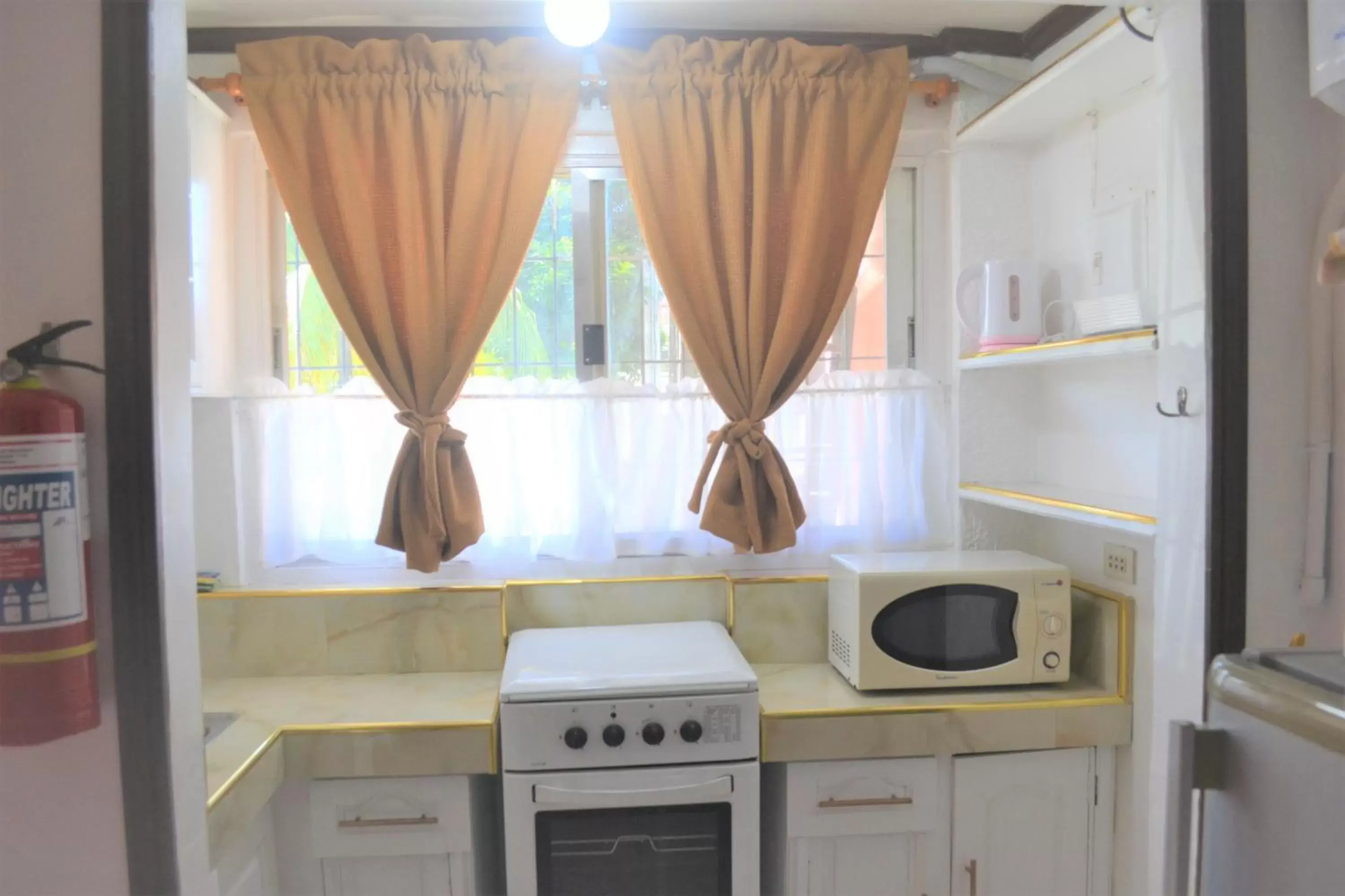 Kitchen/Kitchenette in Villa Prescilla