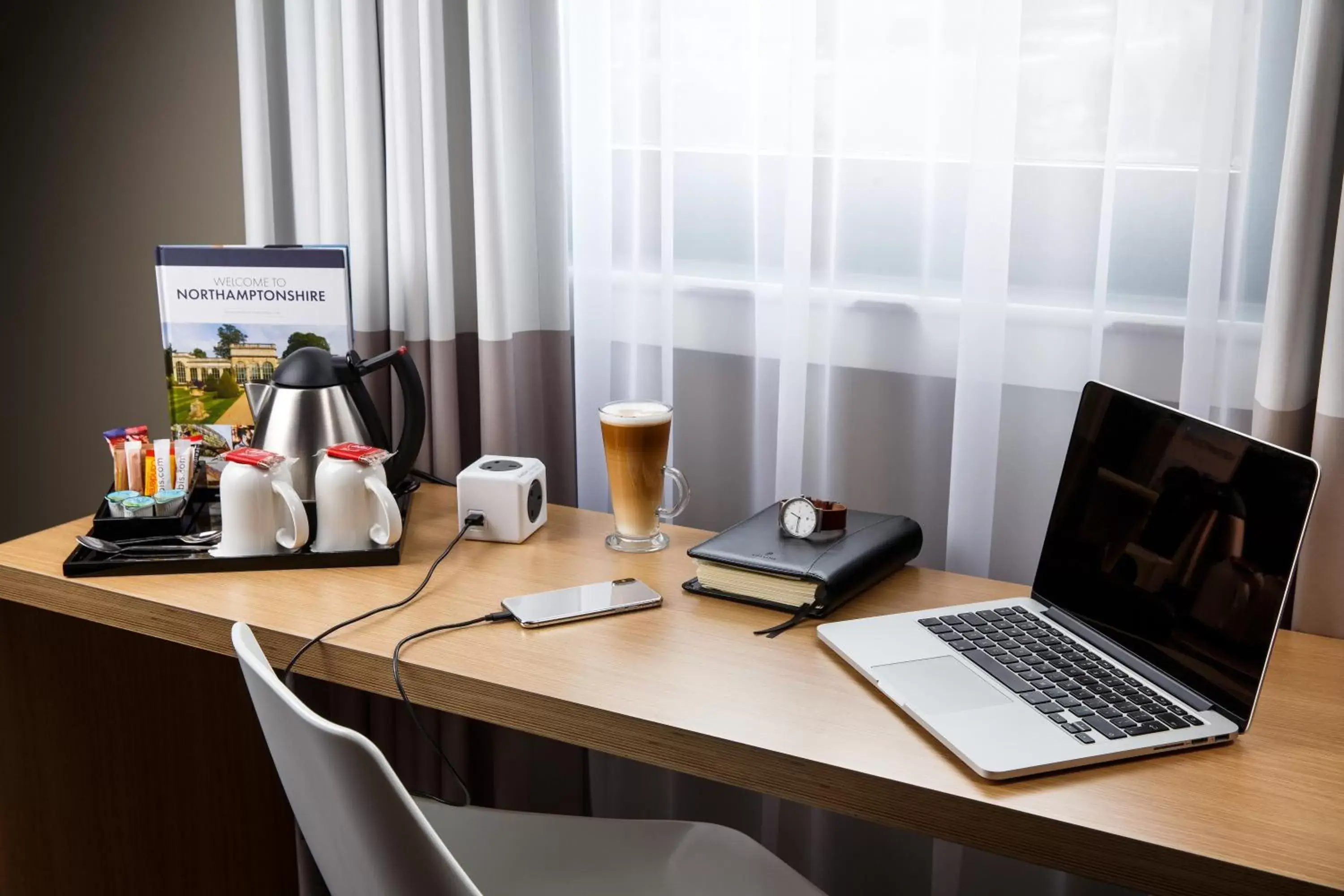 Coffee/tea facilities in ibis Hotel Northampton Centre